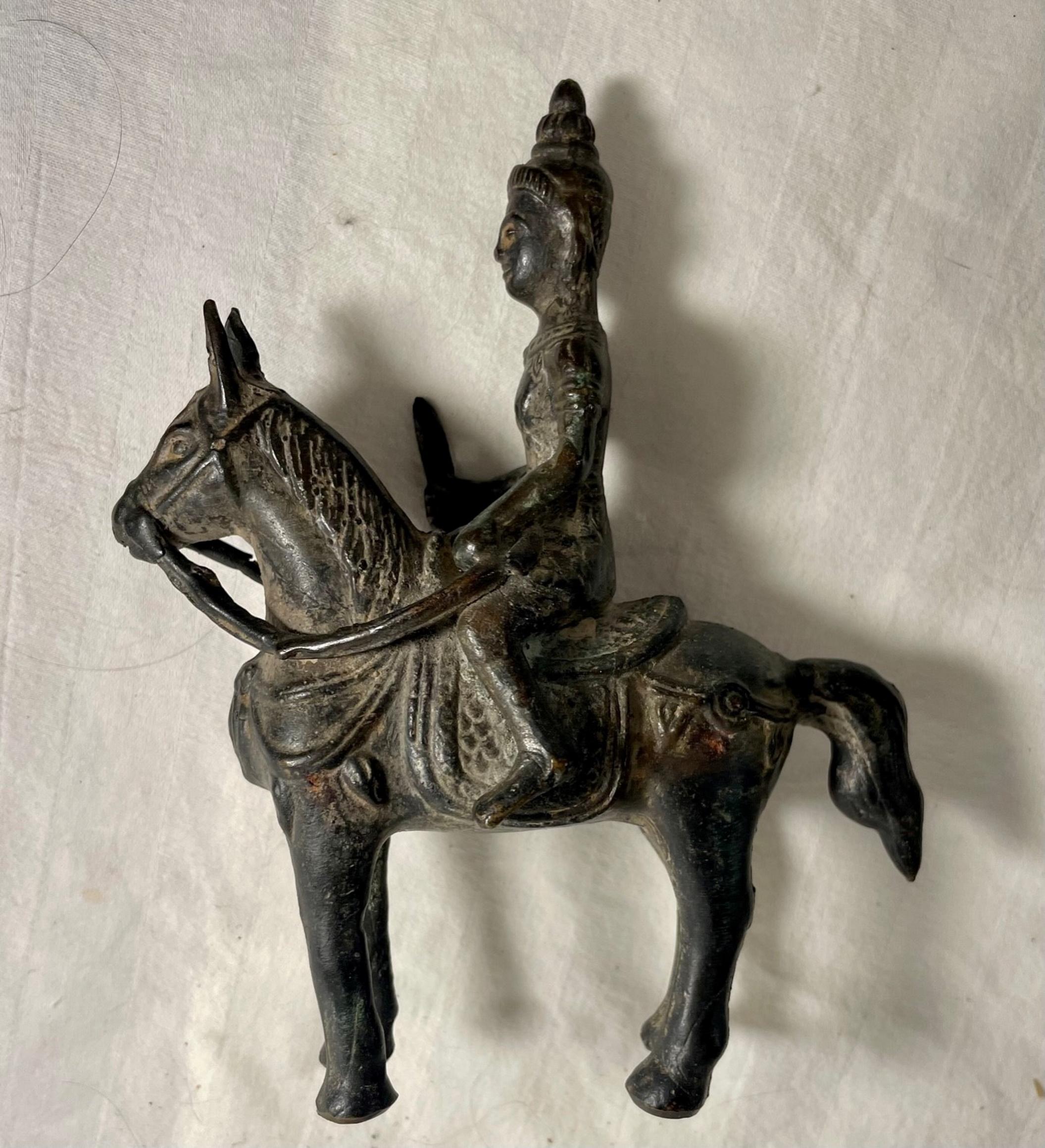 Indian Hindu Bronze Sculpture of Khandoba, 17th / 18th Century In Good Condition For Sale In Vero Beach, FL