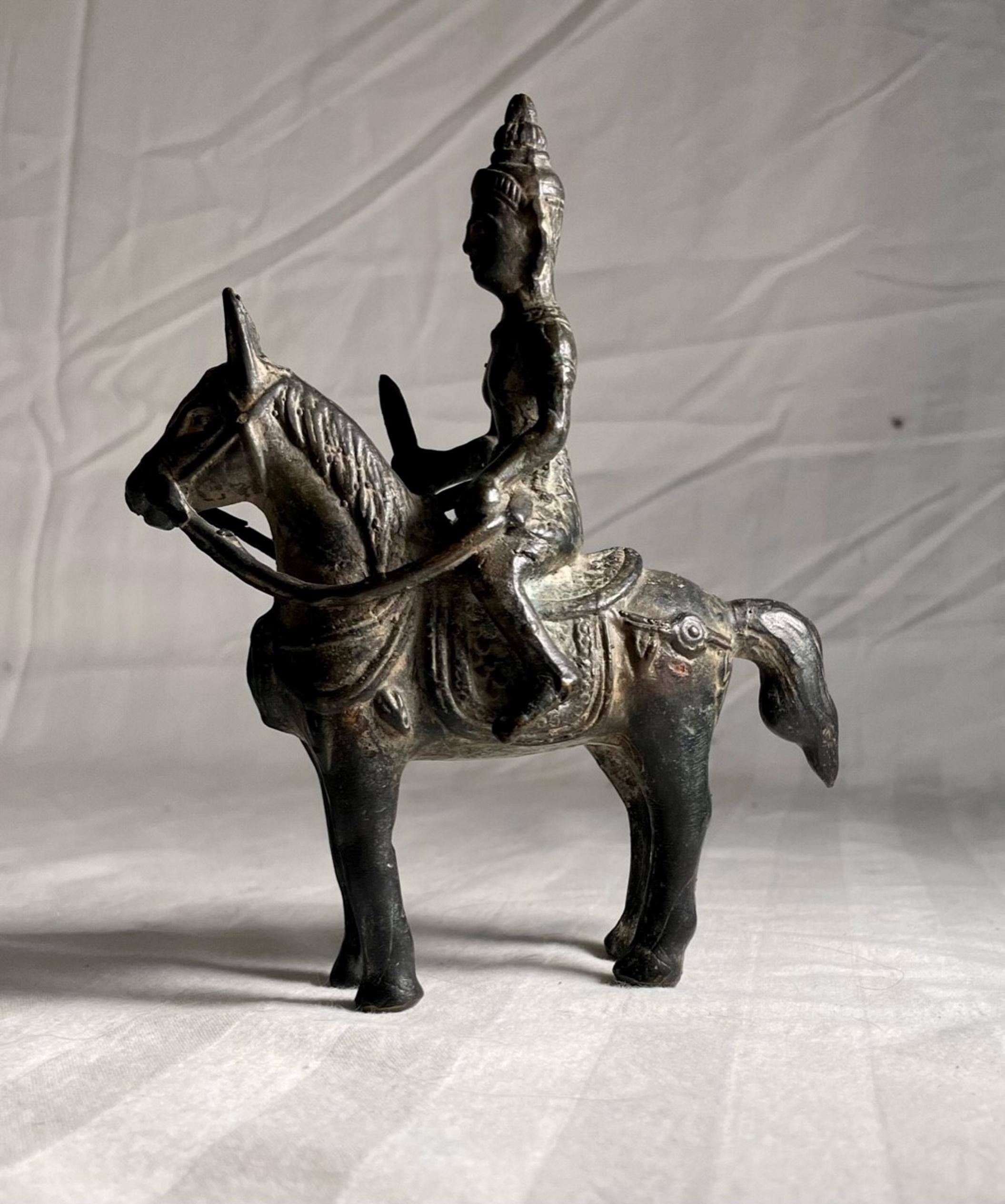 Indian Hindu Bronze Sculpture of Khandoba, 17th / 18th Century For Sale 3