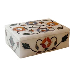 Caja india de mármol con incrustaciones Ágata Floral y Piedras Preciosas