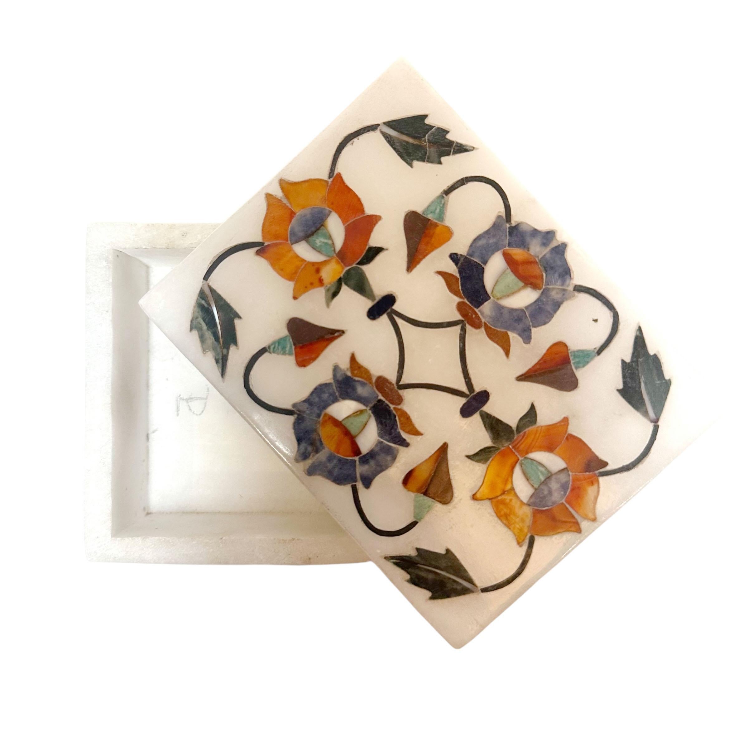 Indische Intarsienbox aus Marmor  Floraler Achat und Edelsteine im Angebot 3