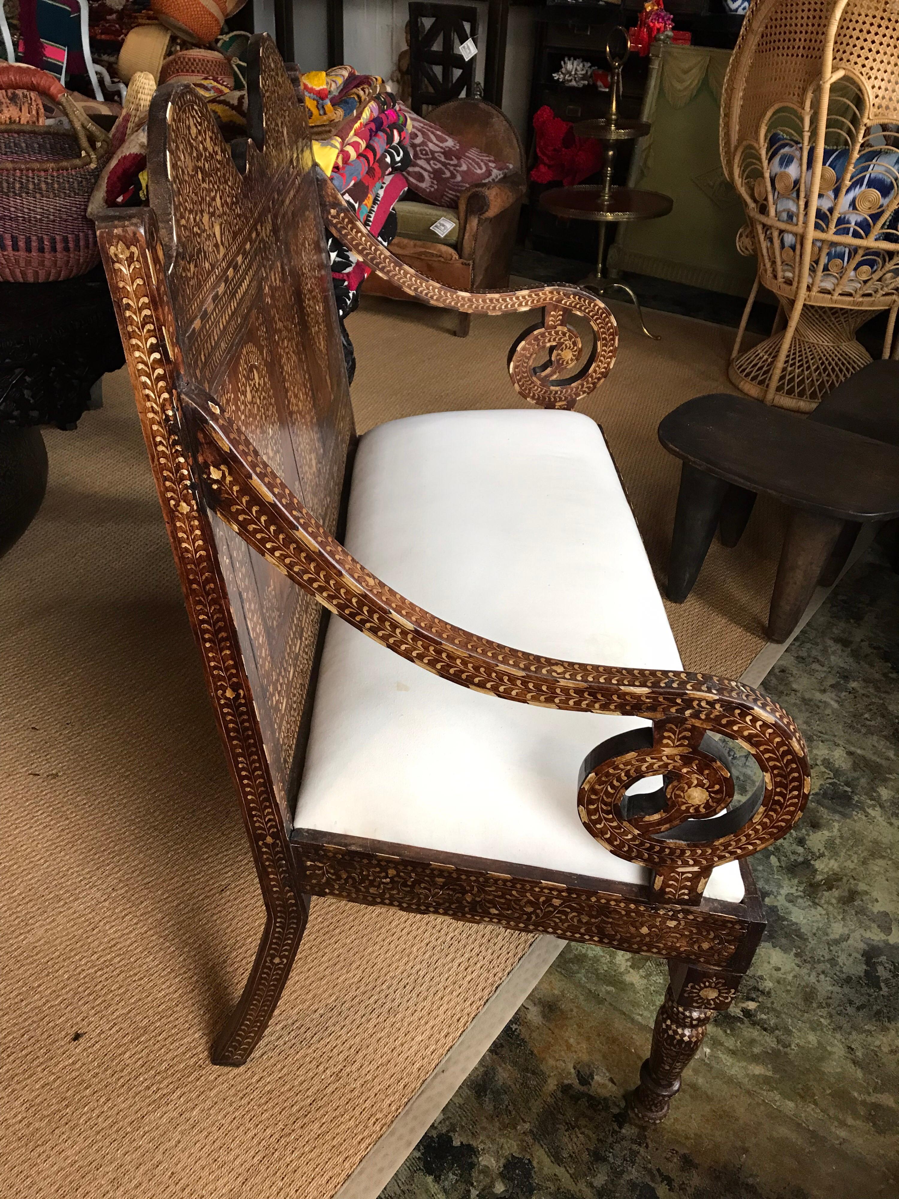 Legno Panchina con intarsio indiano in vendita