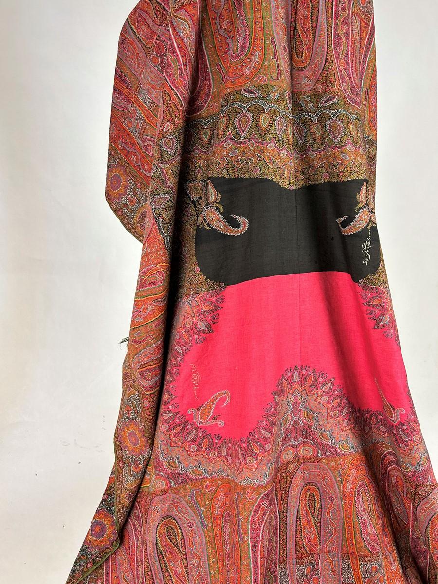 Indian Kani cashmere shawl with fuchsia and black center Circa 1860 For Sale 10