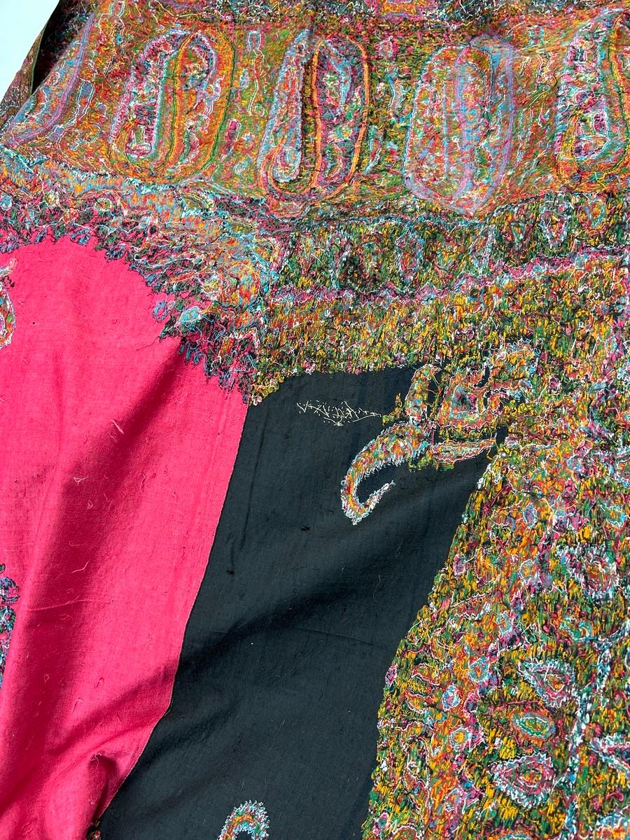 Indian Kani cashmere shawl with fuchsia and black center Circa 1860 For Sale 13