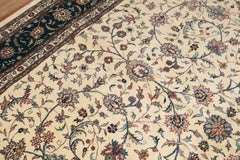 Zabihi Collection grand tapis indien vintage ivoire vert