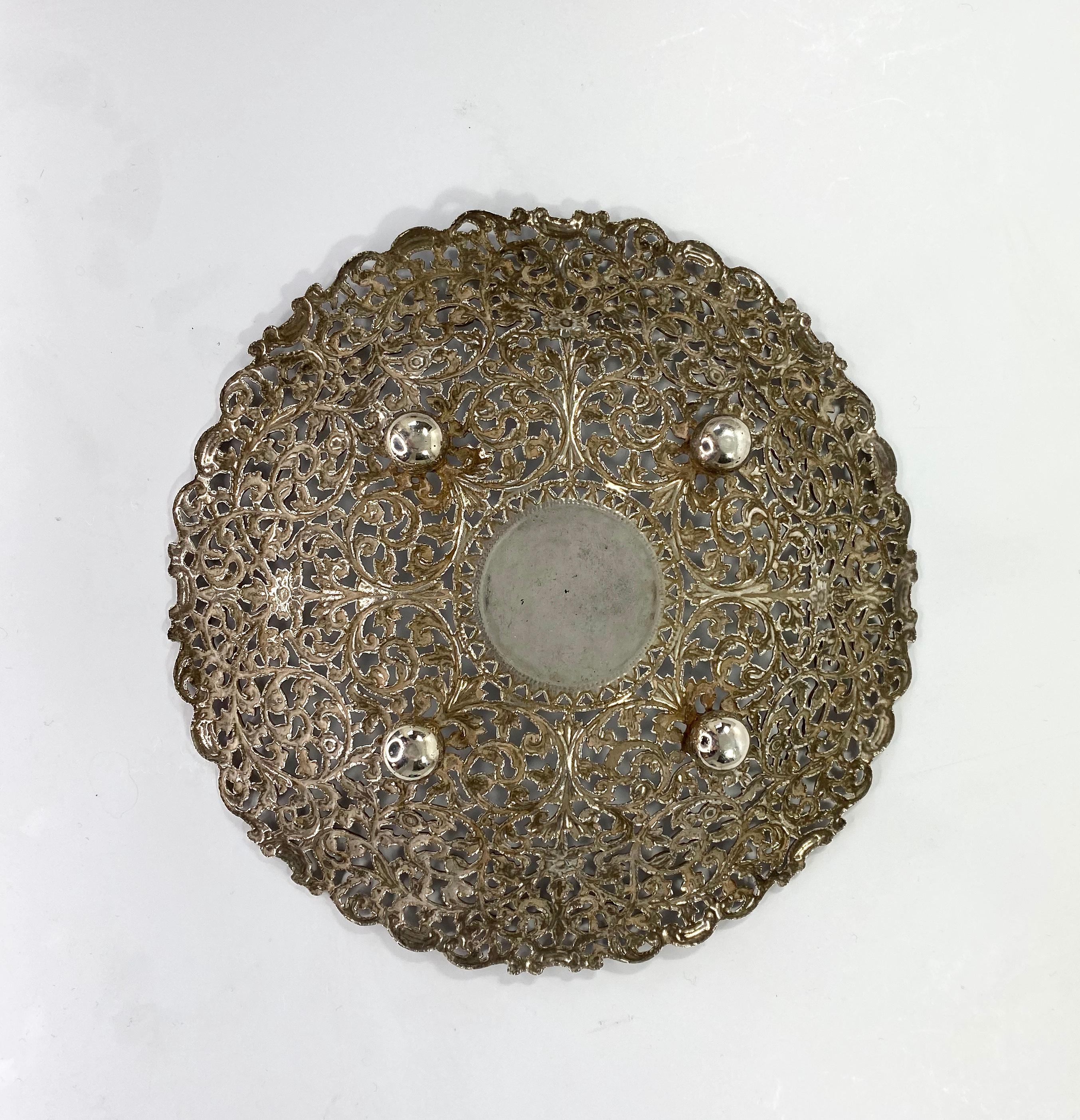 Indian Kutch Reticulated Silver Salver, circa 1890 In Excellent Condition In Gargrave, North Yorkshire