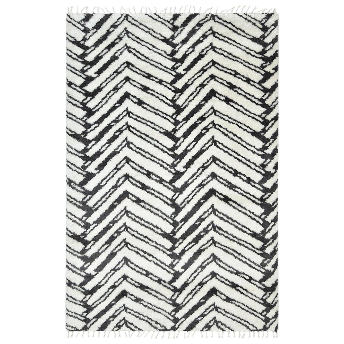 Indian Made Hand Woven Contemporary Flatweave Area Rug For Sale at