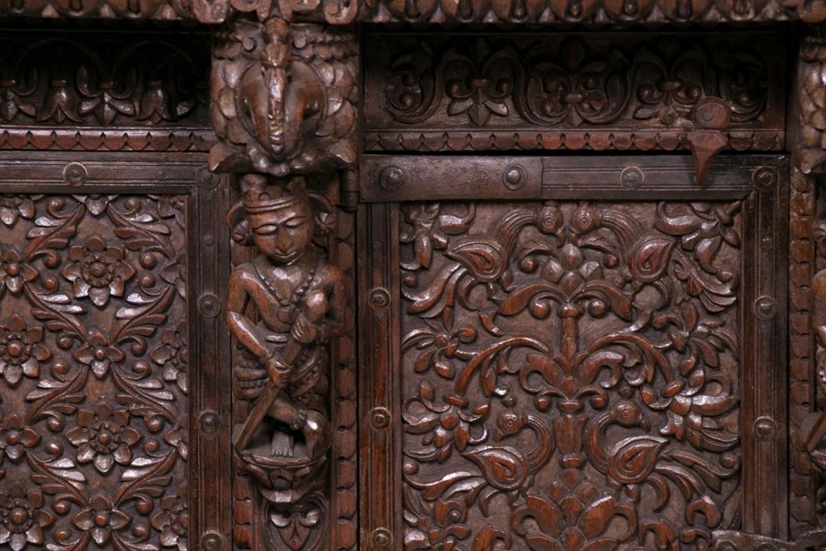 Legno Mobile indiano della dote Manjus dal Gujarat in vendita