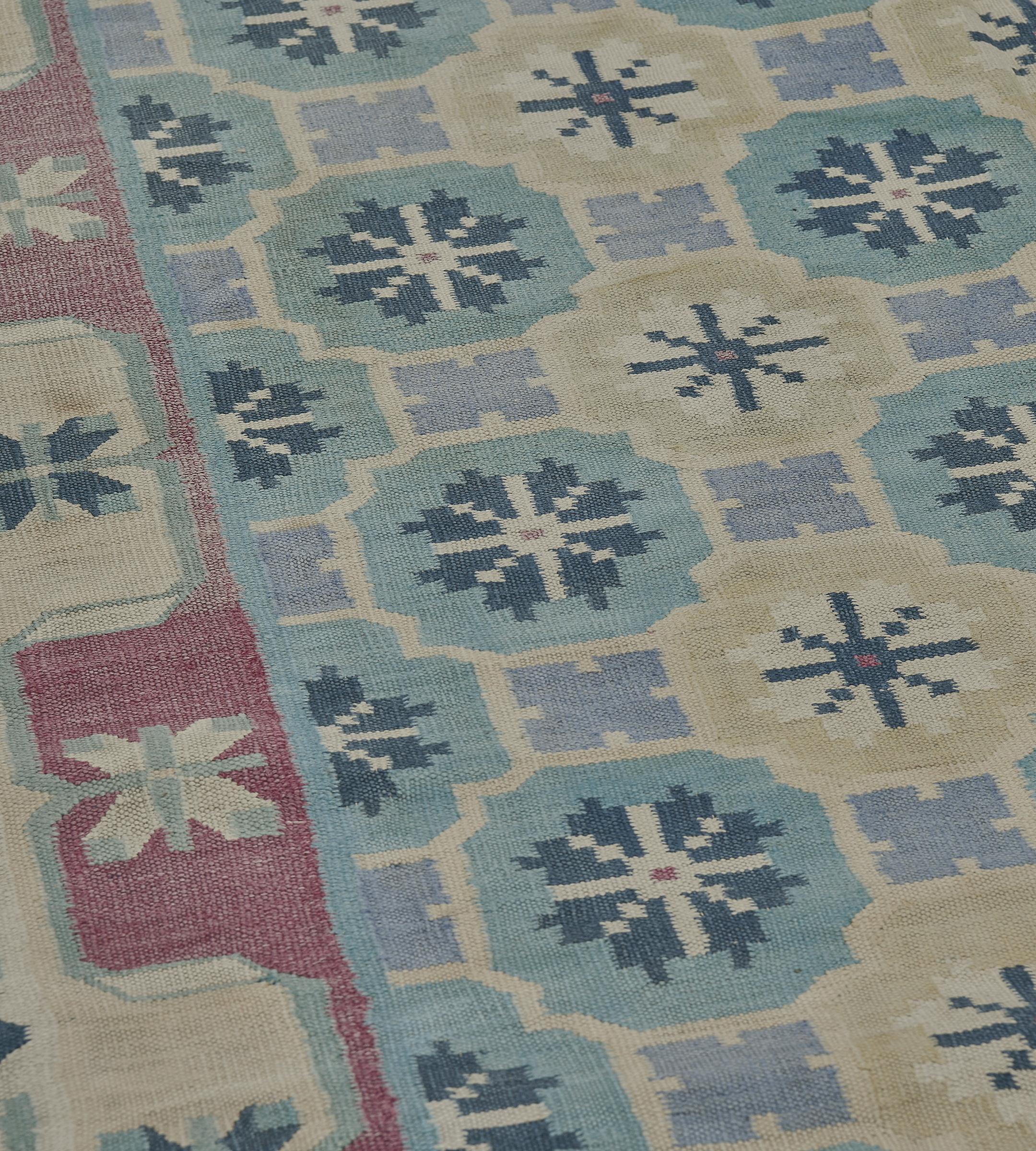 Indian Mid-20th Century Dhurrie Rug In Good Condition For Sale In West Hollywood, CA