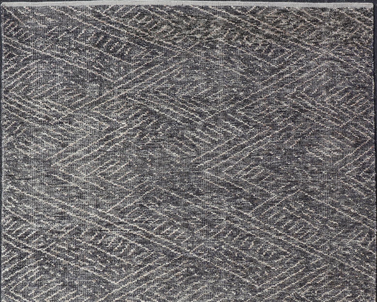 Contemporary Indian Modern Casual Gray-Blue Area Rug With Minimal Crosshatch Design For Sale