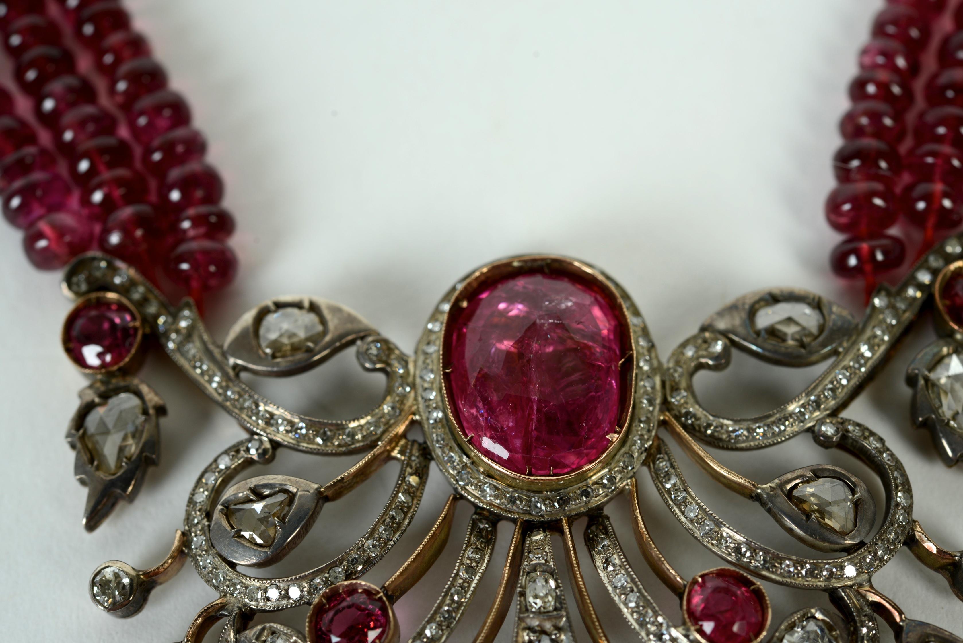 Indian Mogul Style Gold Open-Worked Pendant Set with Diamonds and Rubies For Sale 1