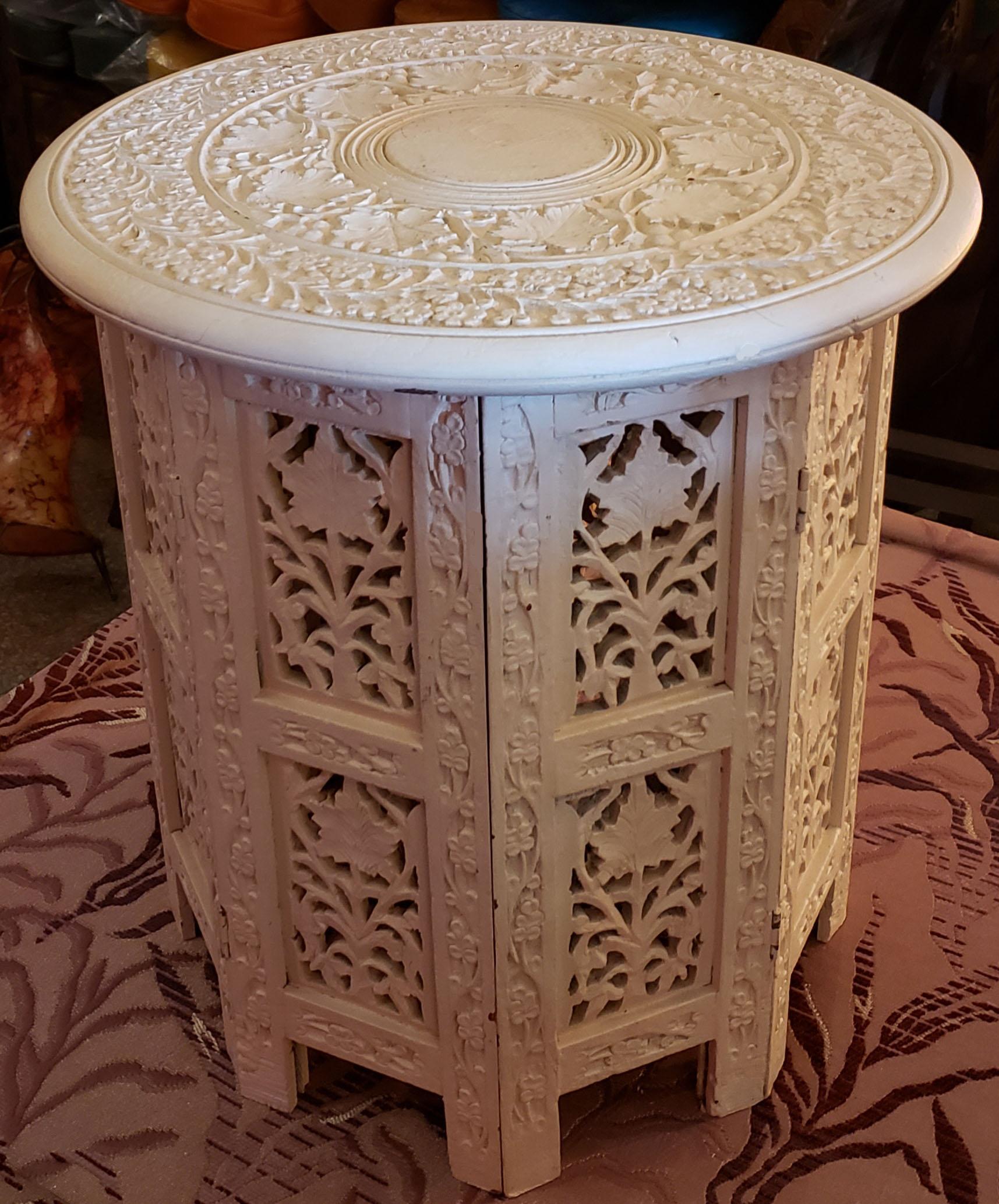 Indian Moroccan Carved Side Table - Folding Style In Good Condition For Sale In Orlando, FL