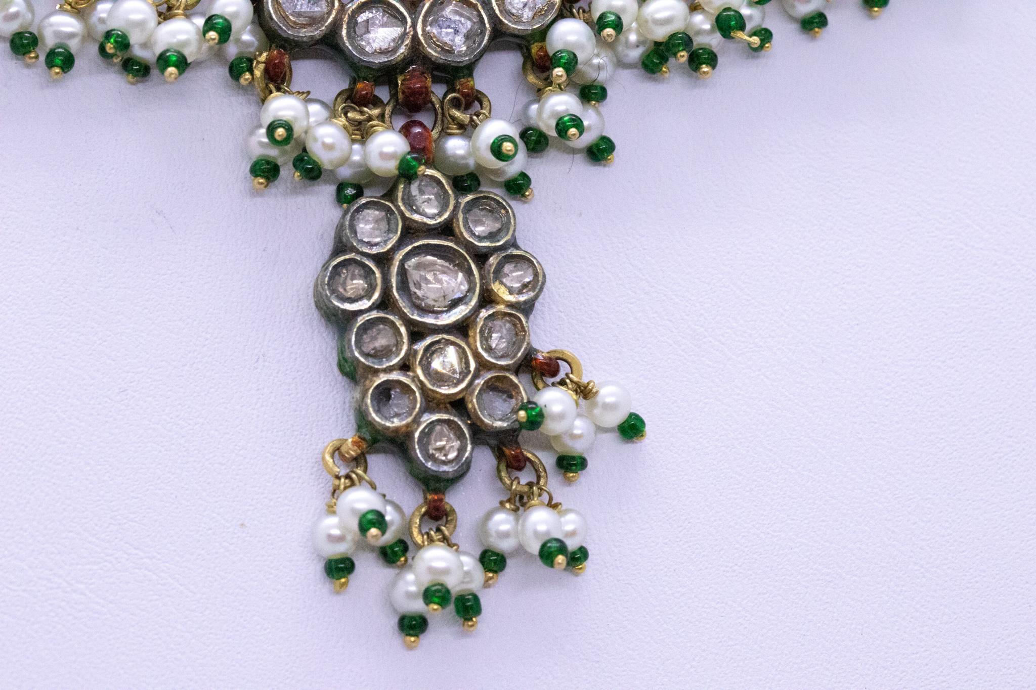 Anglo-Indian Indian Mughal Court Jeweled Necklace 21Kt Gold 32.55 Cts Diamonds Emerald Pearls