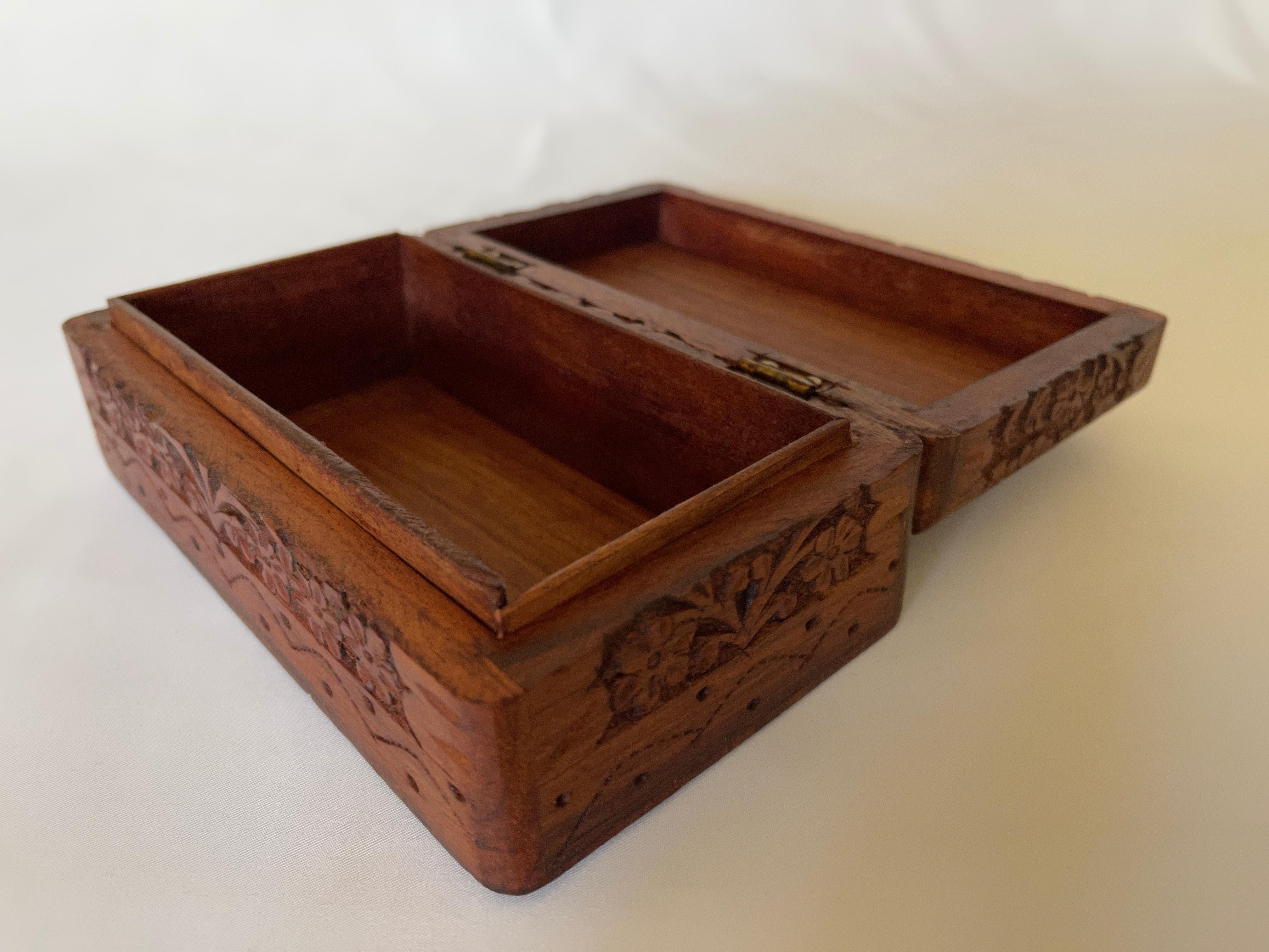 teak box with lid