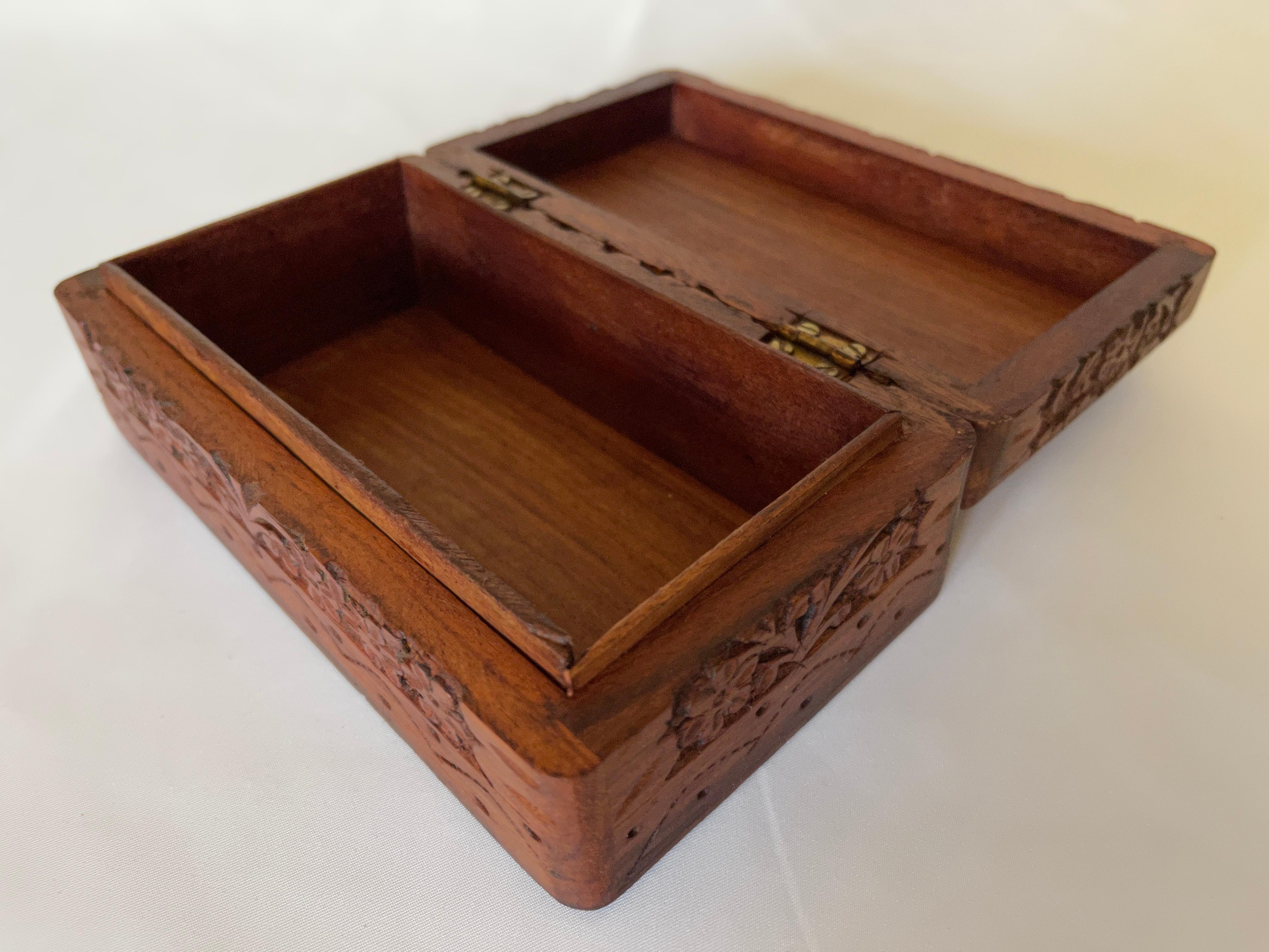 Hand-Carved Indian Mughal Floral Design Hand Carved Solid Teak Wood Box For Sale