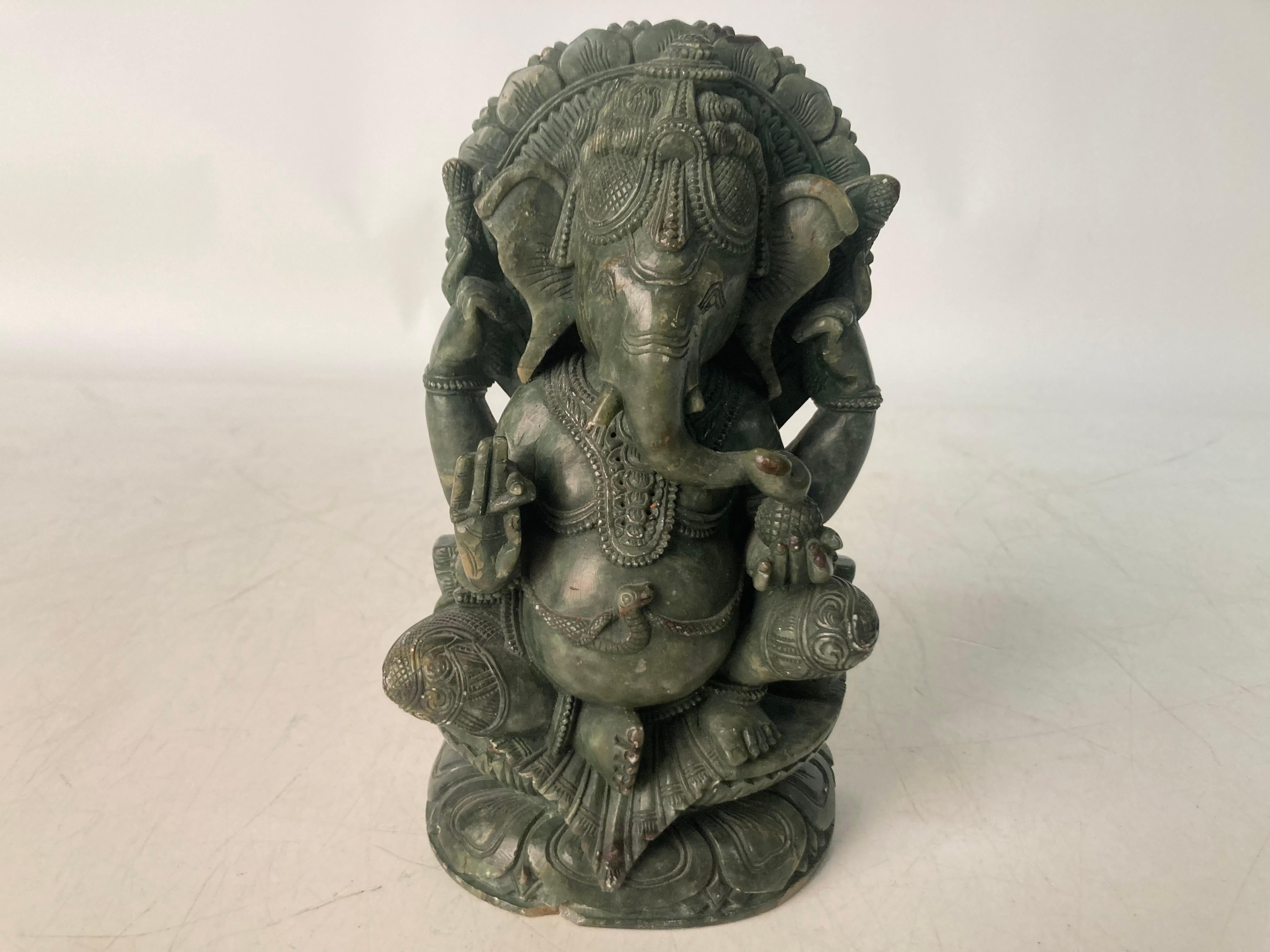 Spinach Green Onyx Sculpture of Ganesha 5