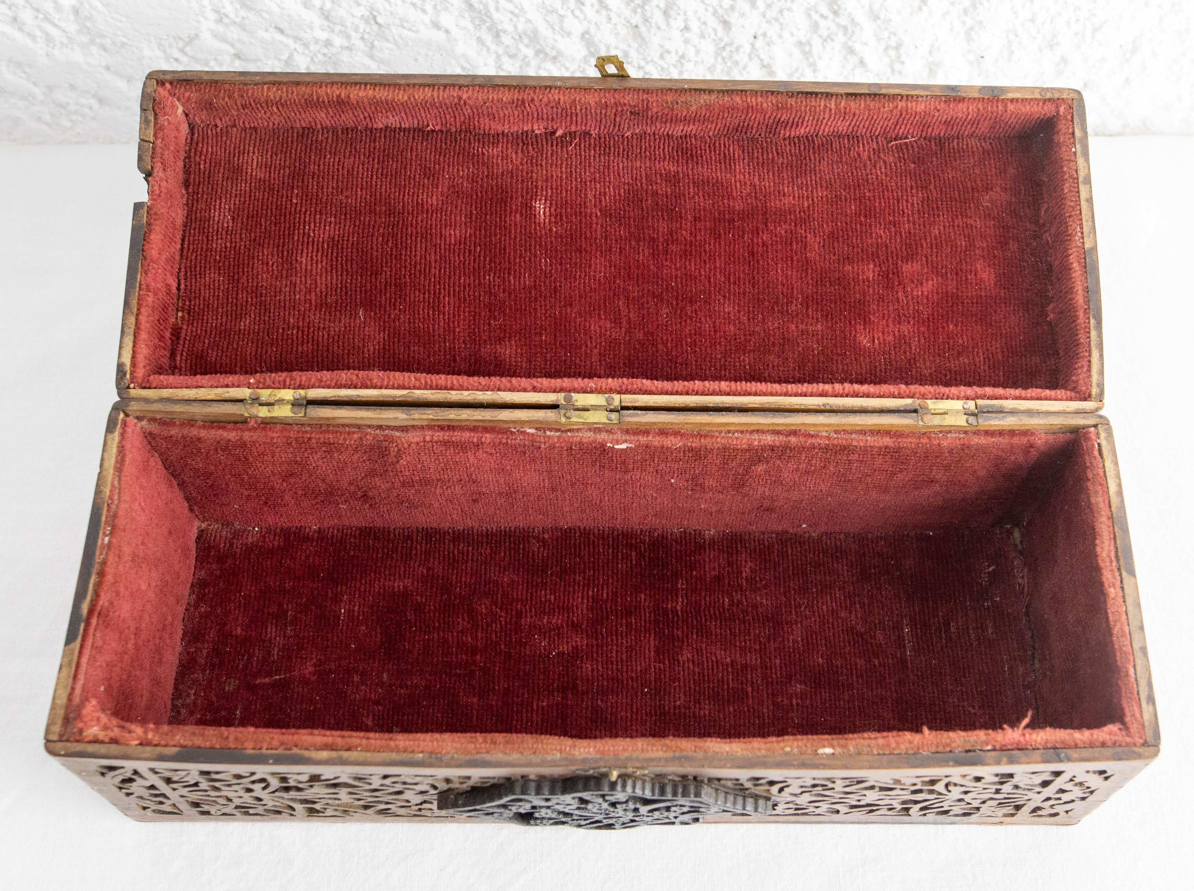 Indian Openwork Teak Box, Late 19th Century For Sale 12