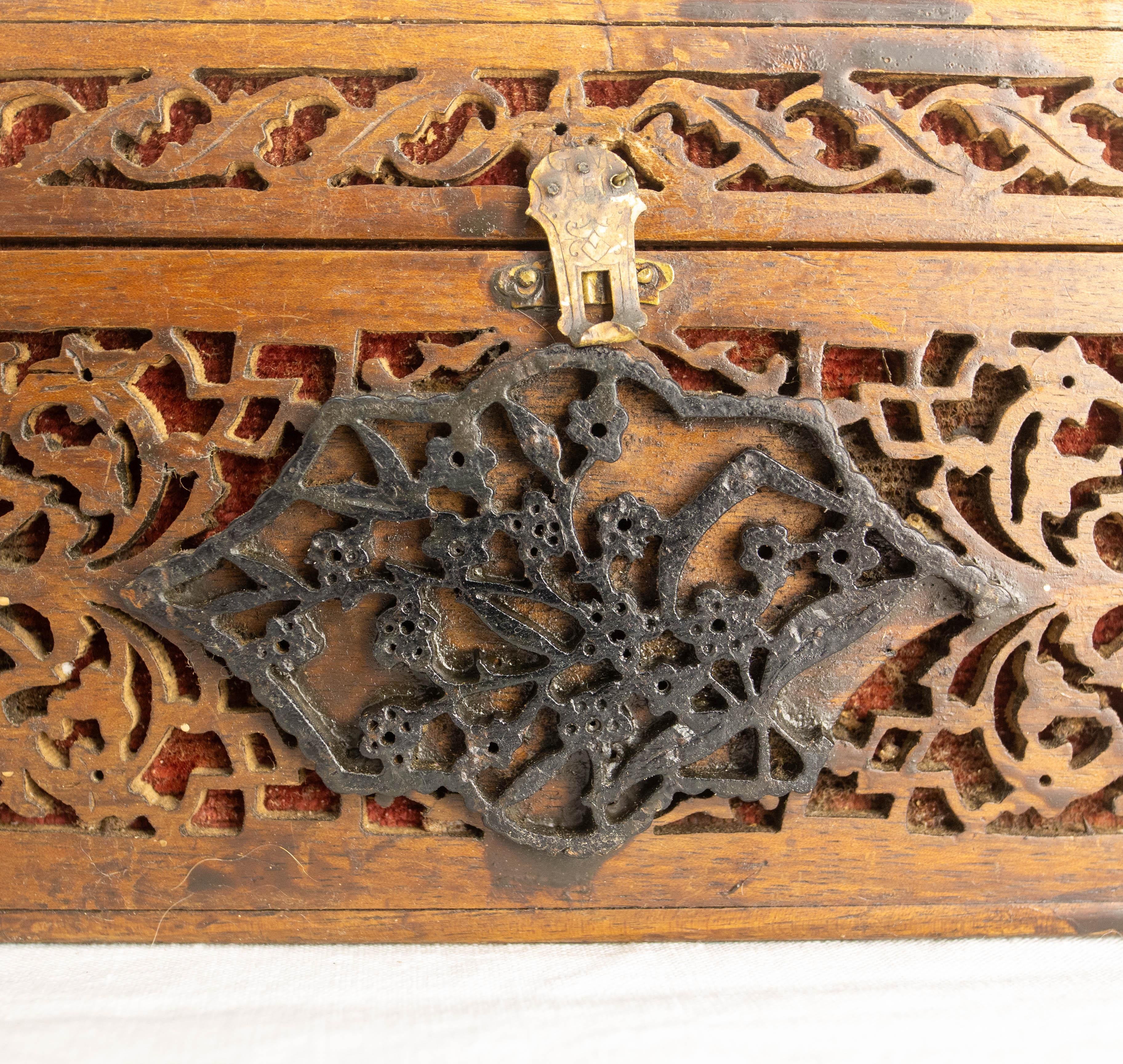 Indian Openwork Teak Box, Late 19th Century For Sale 6
