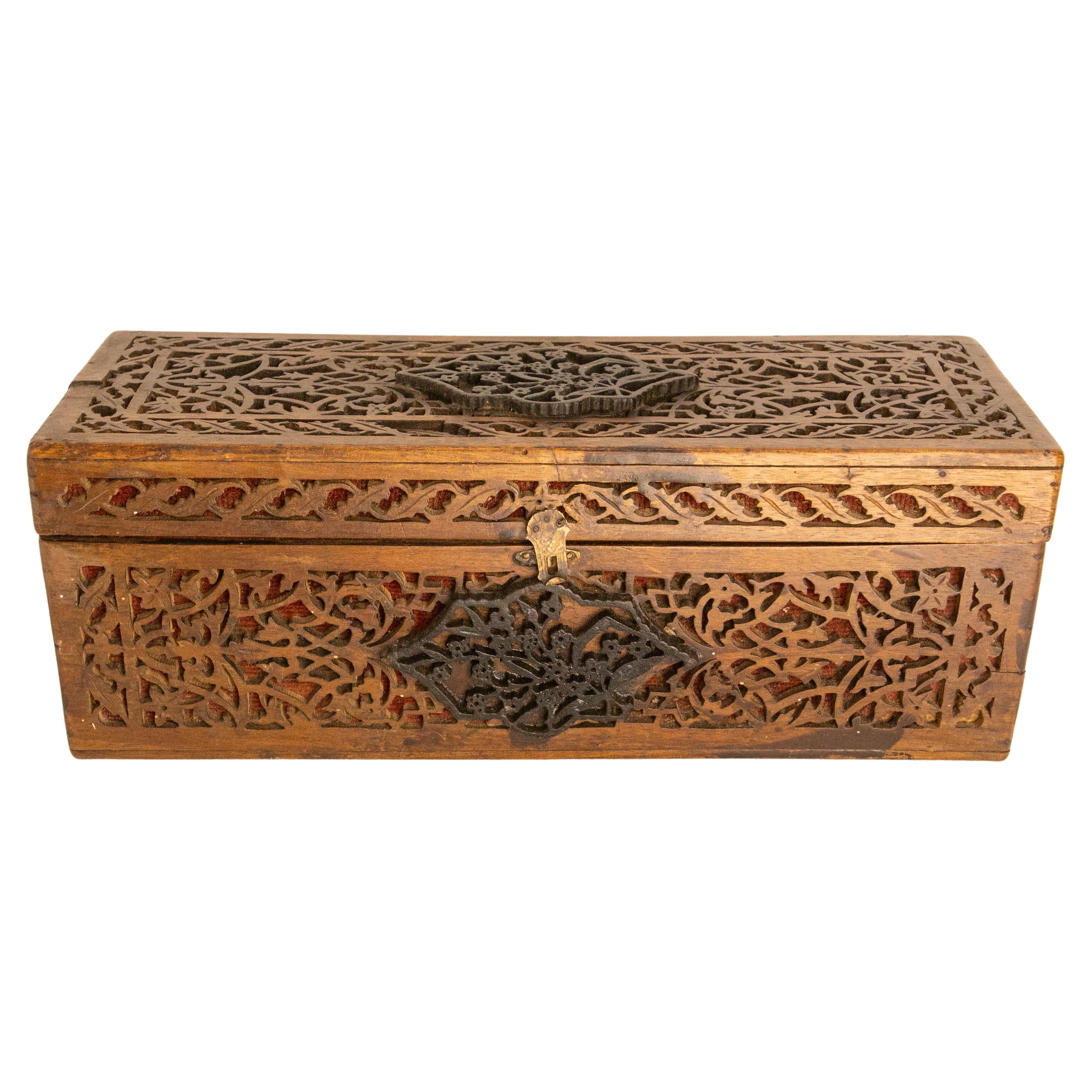 Scatola indiana in teak traforato, fine XIX secolo