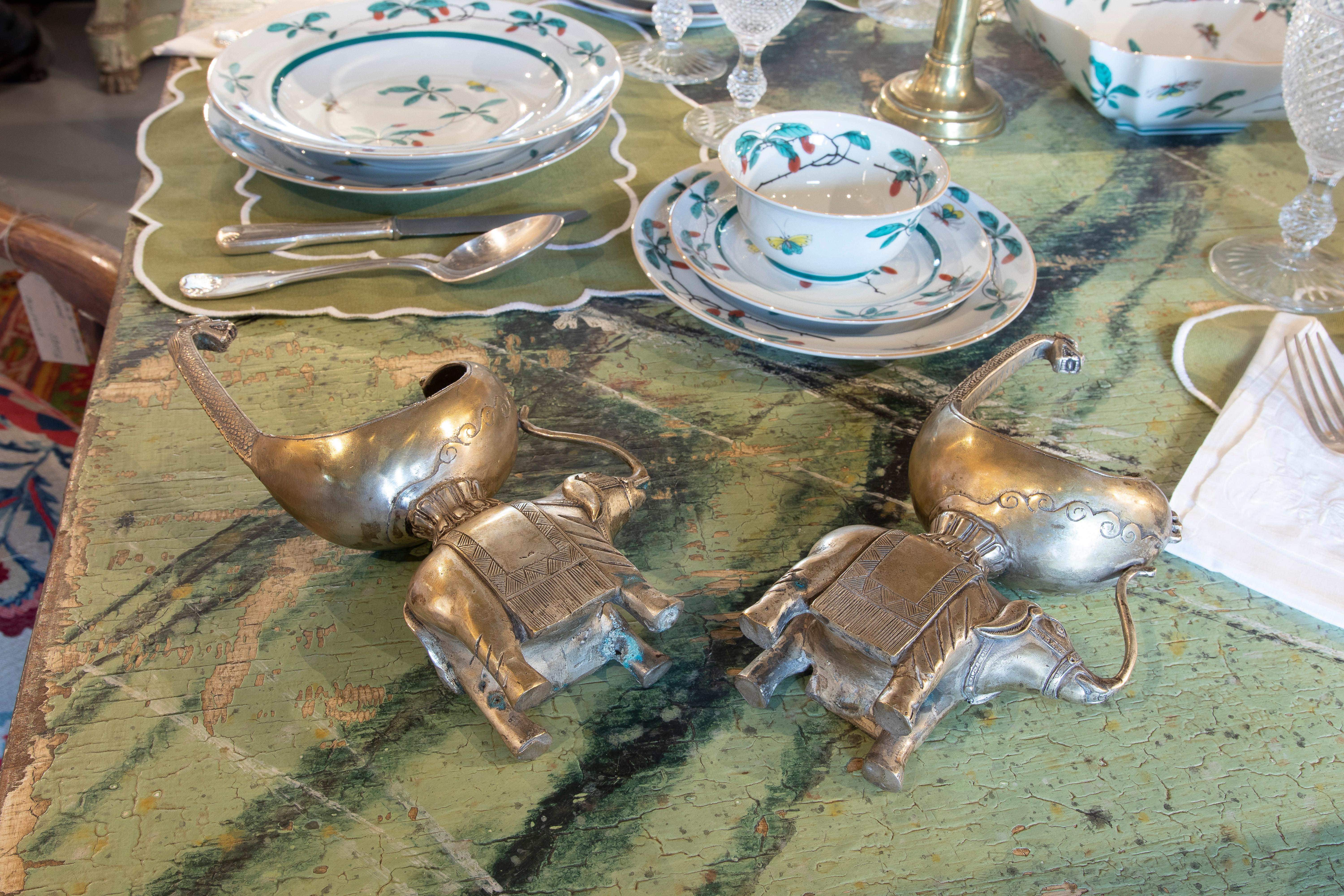 Paire de chandeliers indiens éléphants en bronze plaqué argent en vente 10