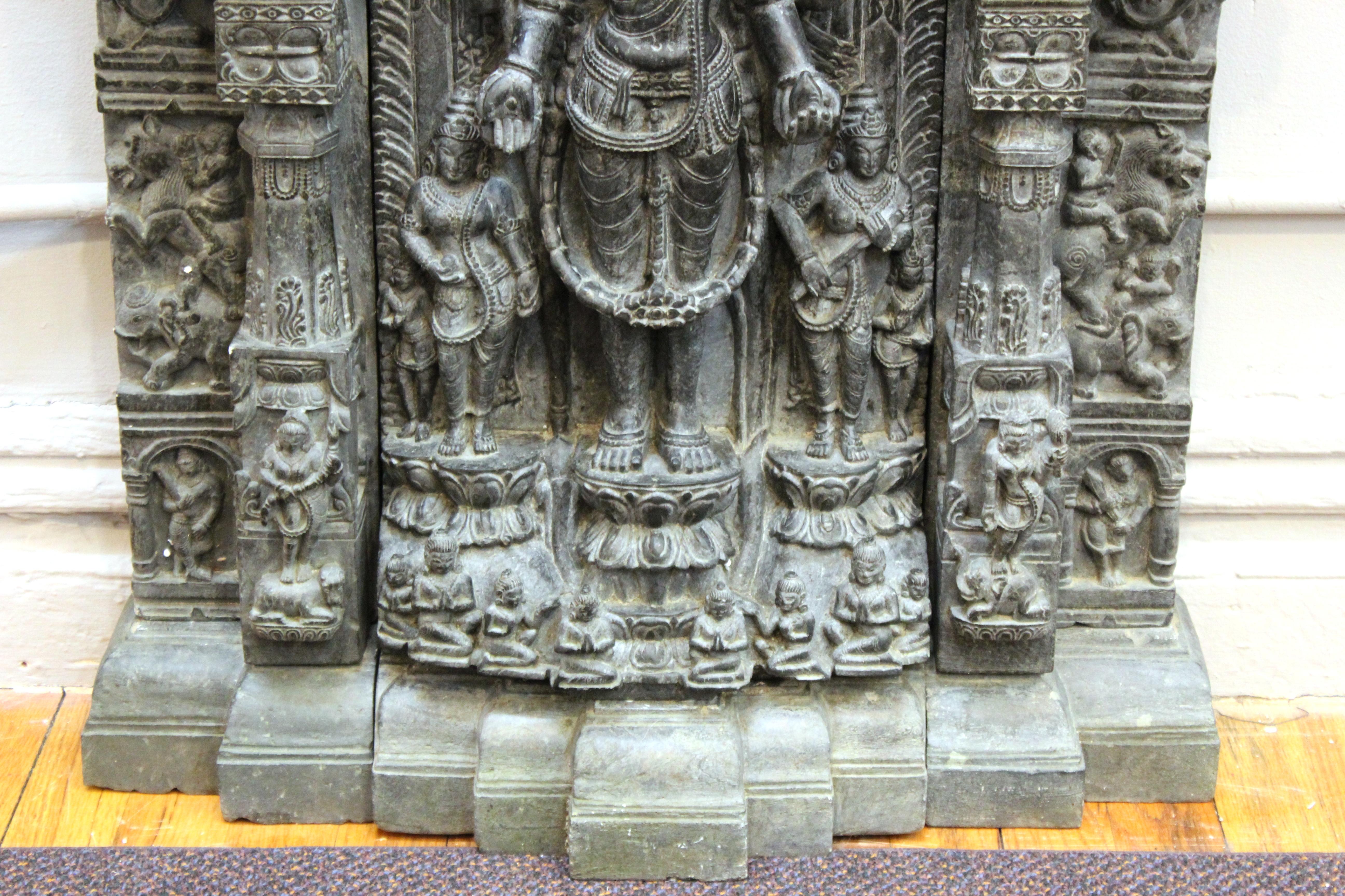 Indian Pala Style Stele of Gautama Buddha in Black Basalt In Good Condition In New York, NY