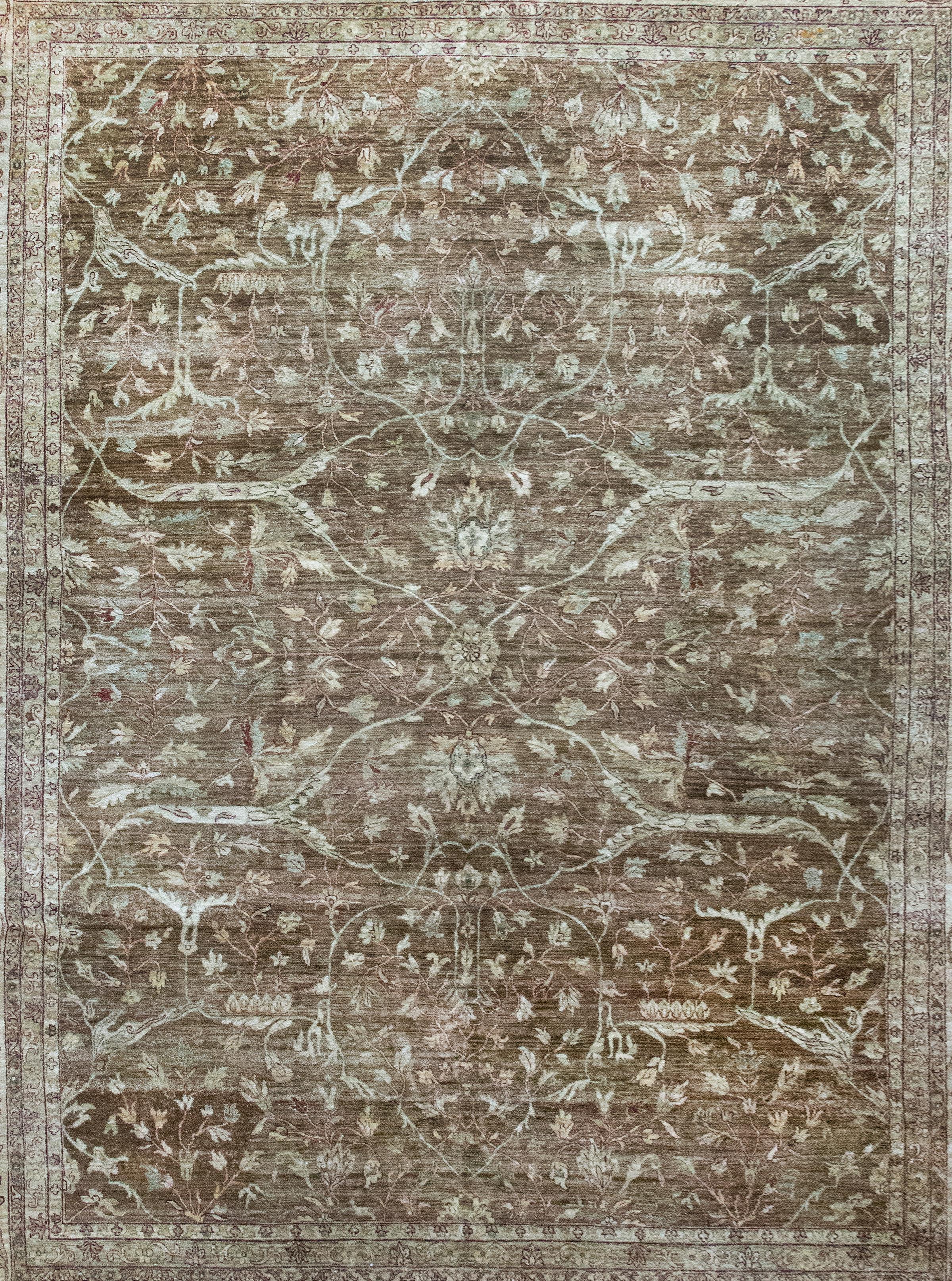 20ième siècle Tapis indien Peshawar tissé avec un motif inspiré de Ziegler en vente