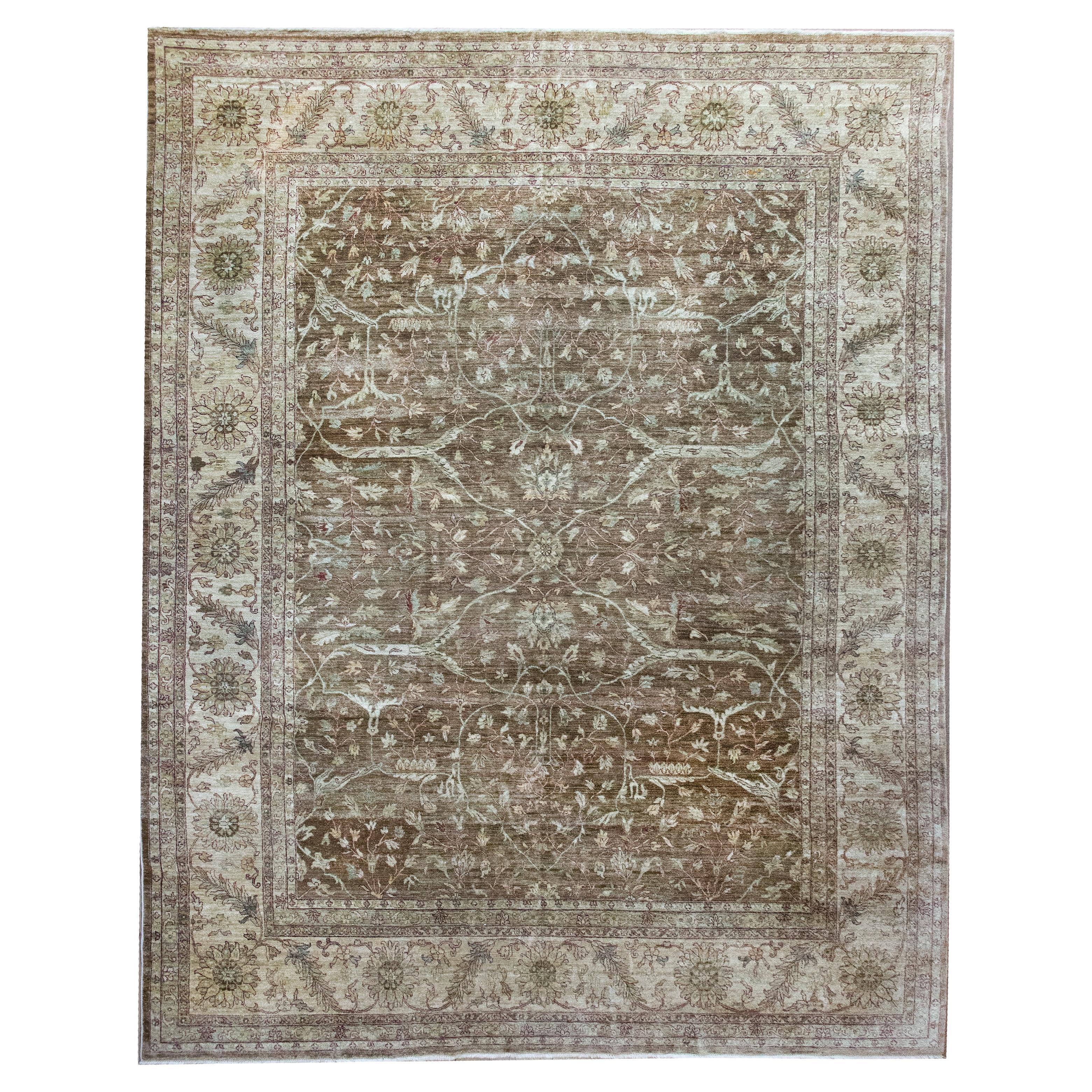 Tapis indien Peshawar tissé avec un motif inspiré de Ziegler en vente