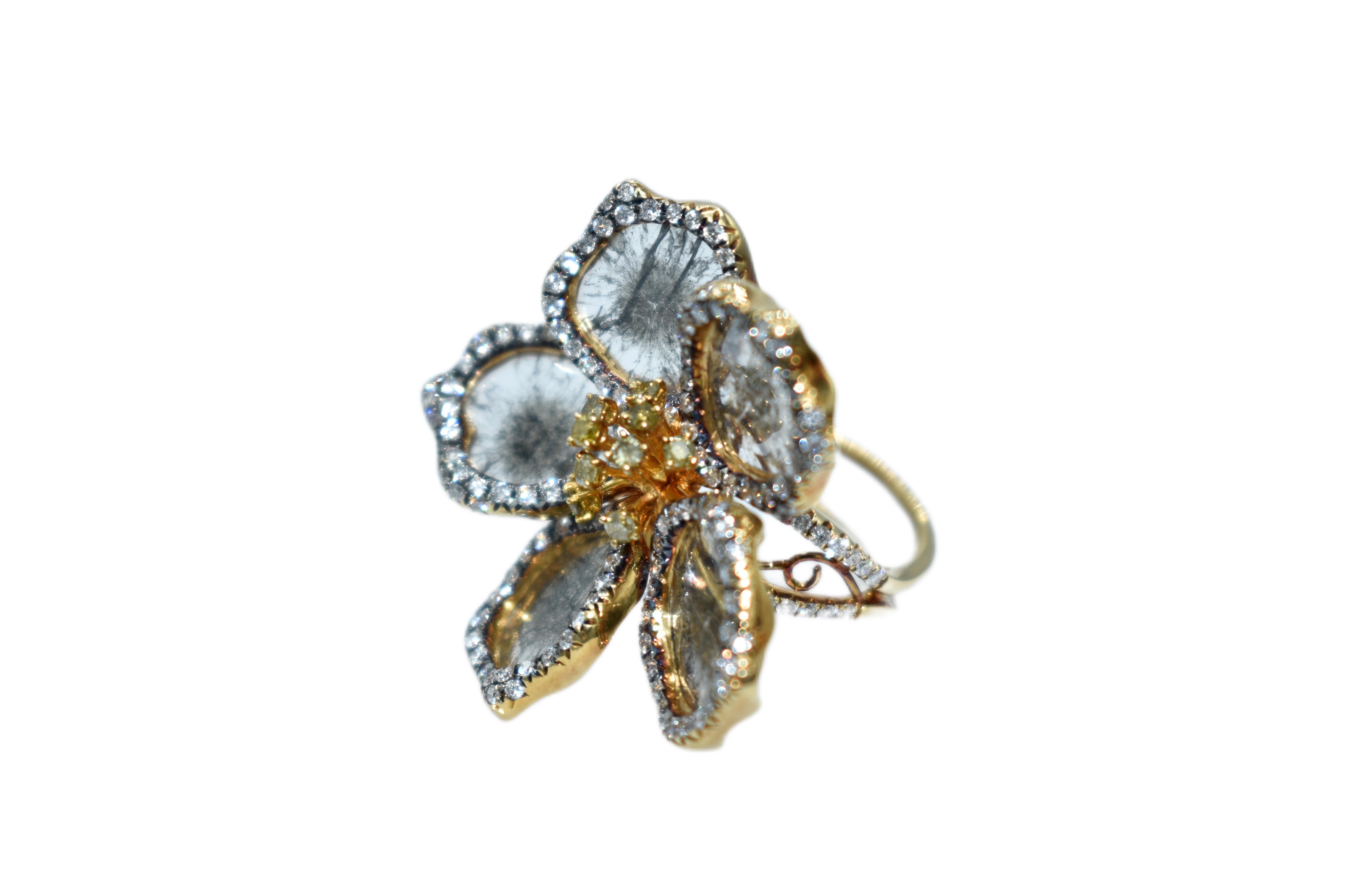 Indian Rose Cut Diamond Flower Ring In Excellent Condition In London, GB