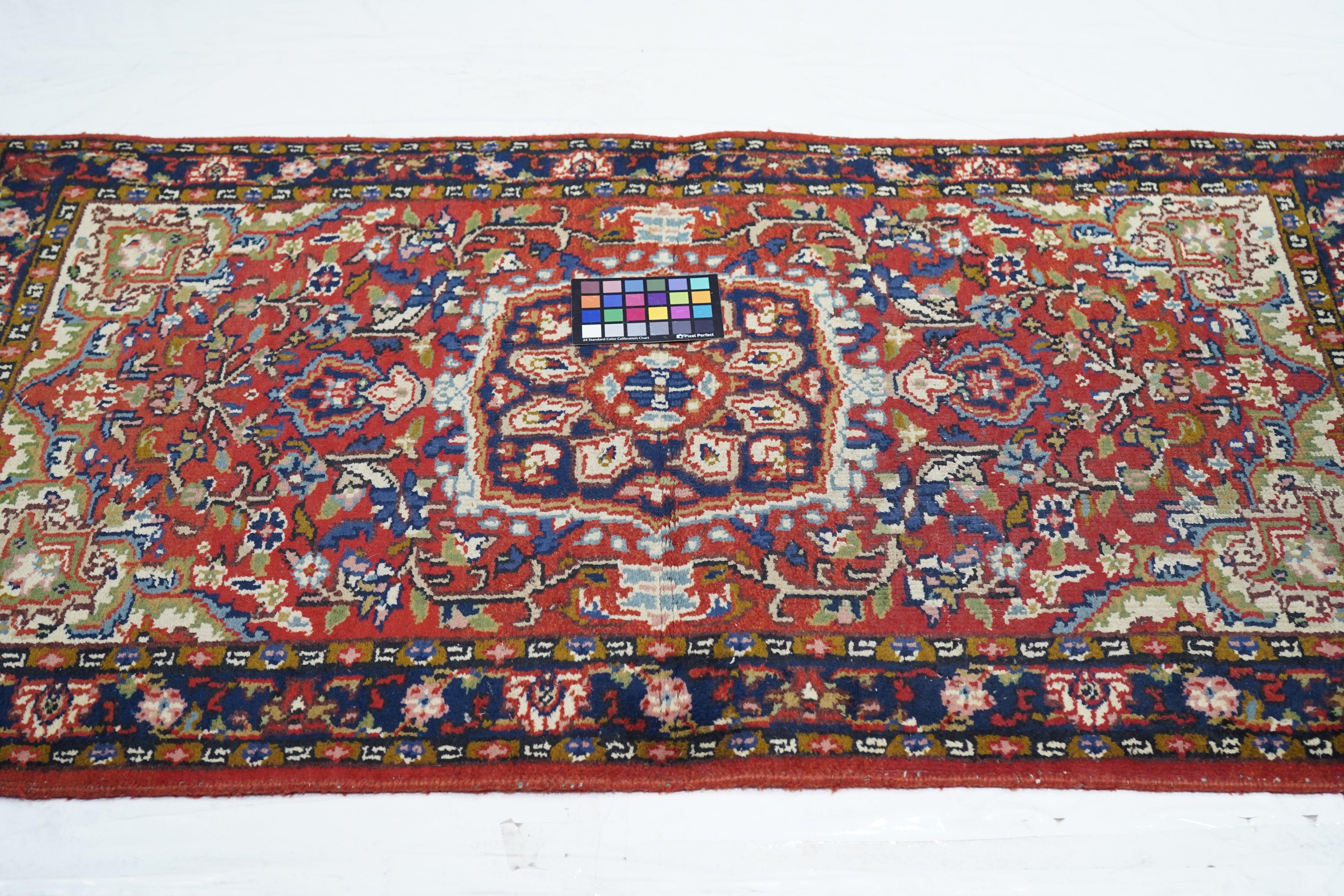 Tappeto indiano 2'11'' x 5'3'' in vendita 2