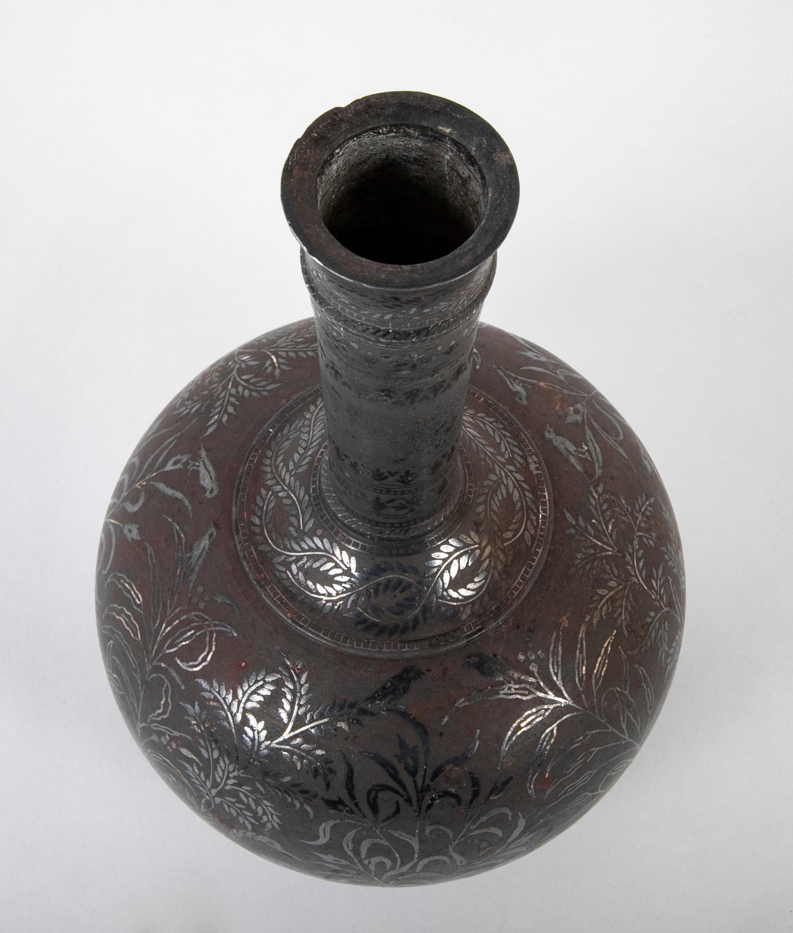 Anglo-Indian Indian Silver Inlaid Bidri Hookah Base Vase
