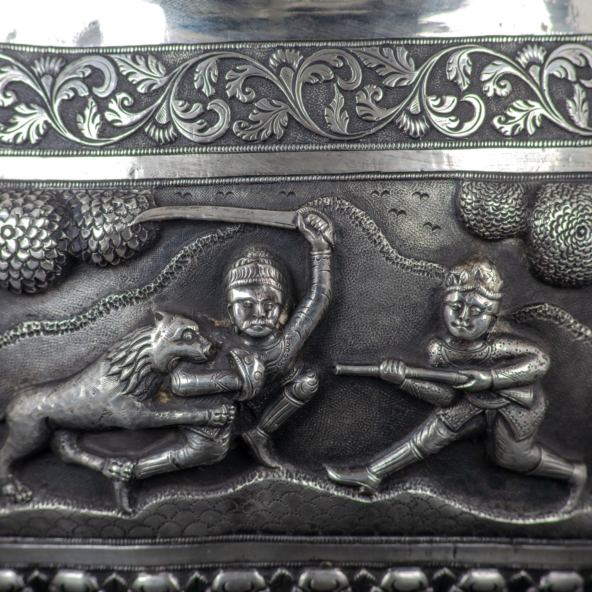 Indian Silver Repoussé Hunting Bowl, Lucknow, 19th Century In Good Condition For Sale In Savannah, GA