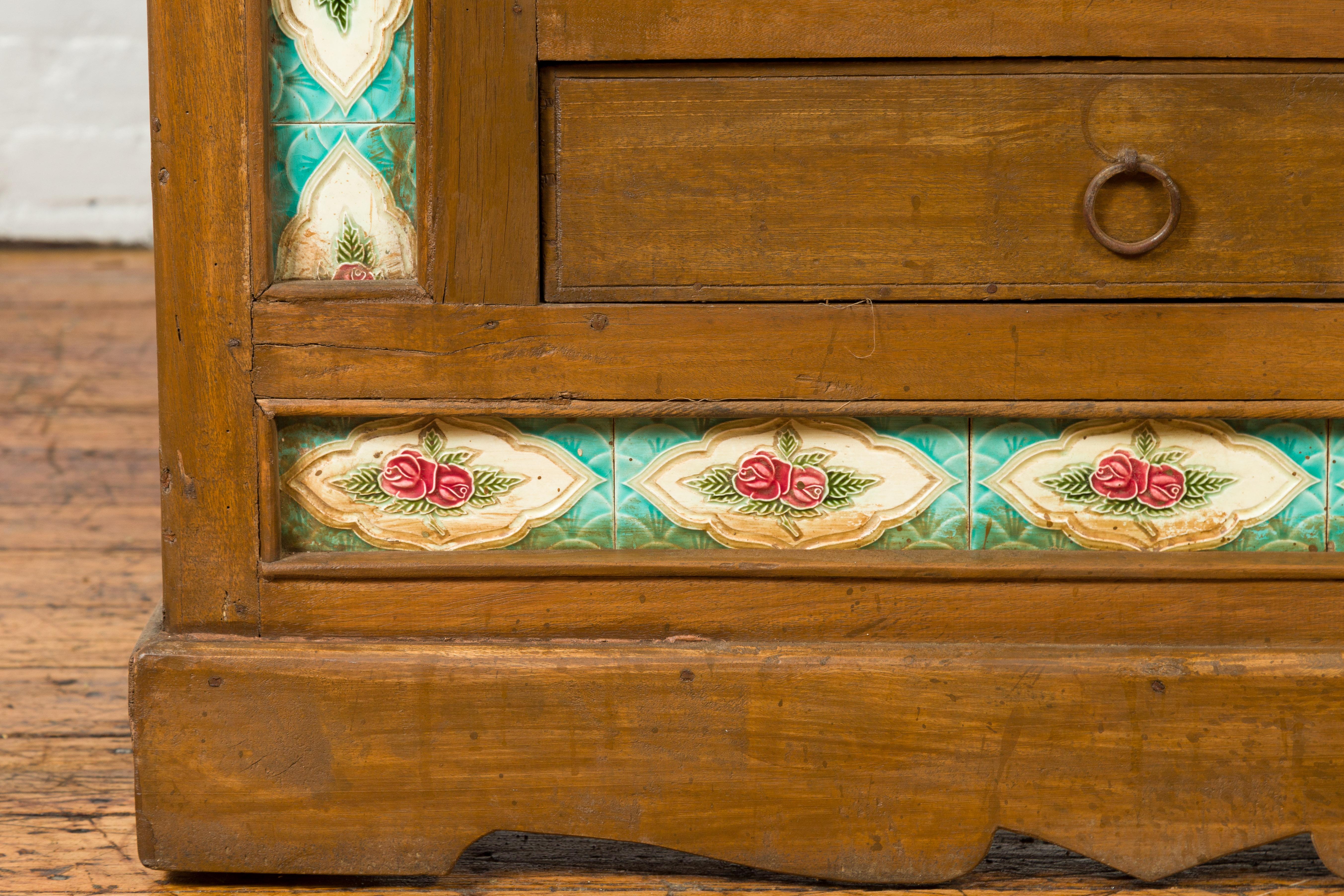 20th Century Indian Small Cabinet with Sunburst Design and Hand Painted Tiles with Rose Motif For Sale