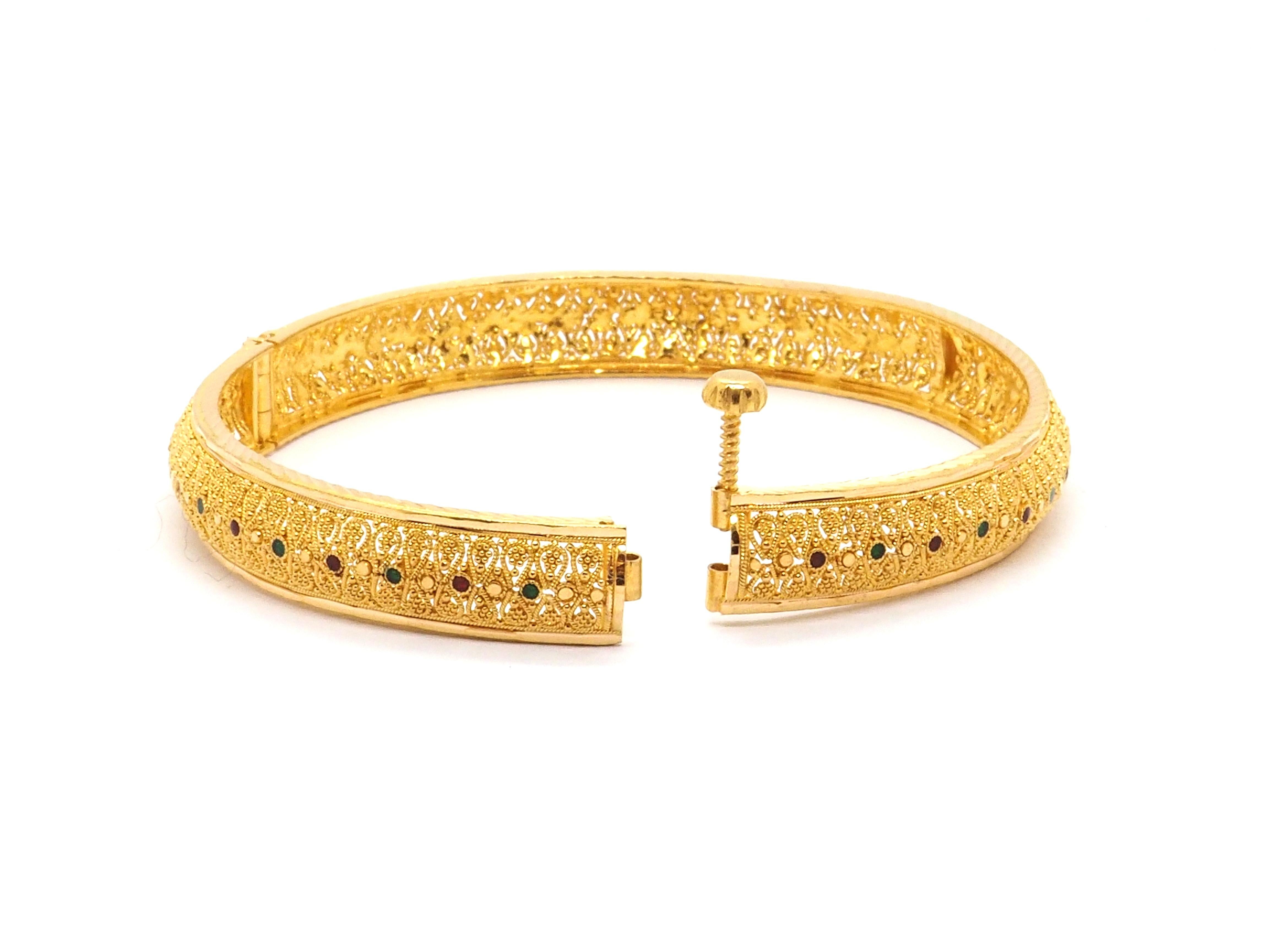 Anglo-Indian Indian Style Bangle 21K Gold Bracelet For Sale