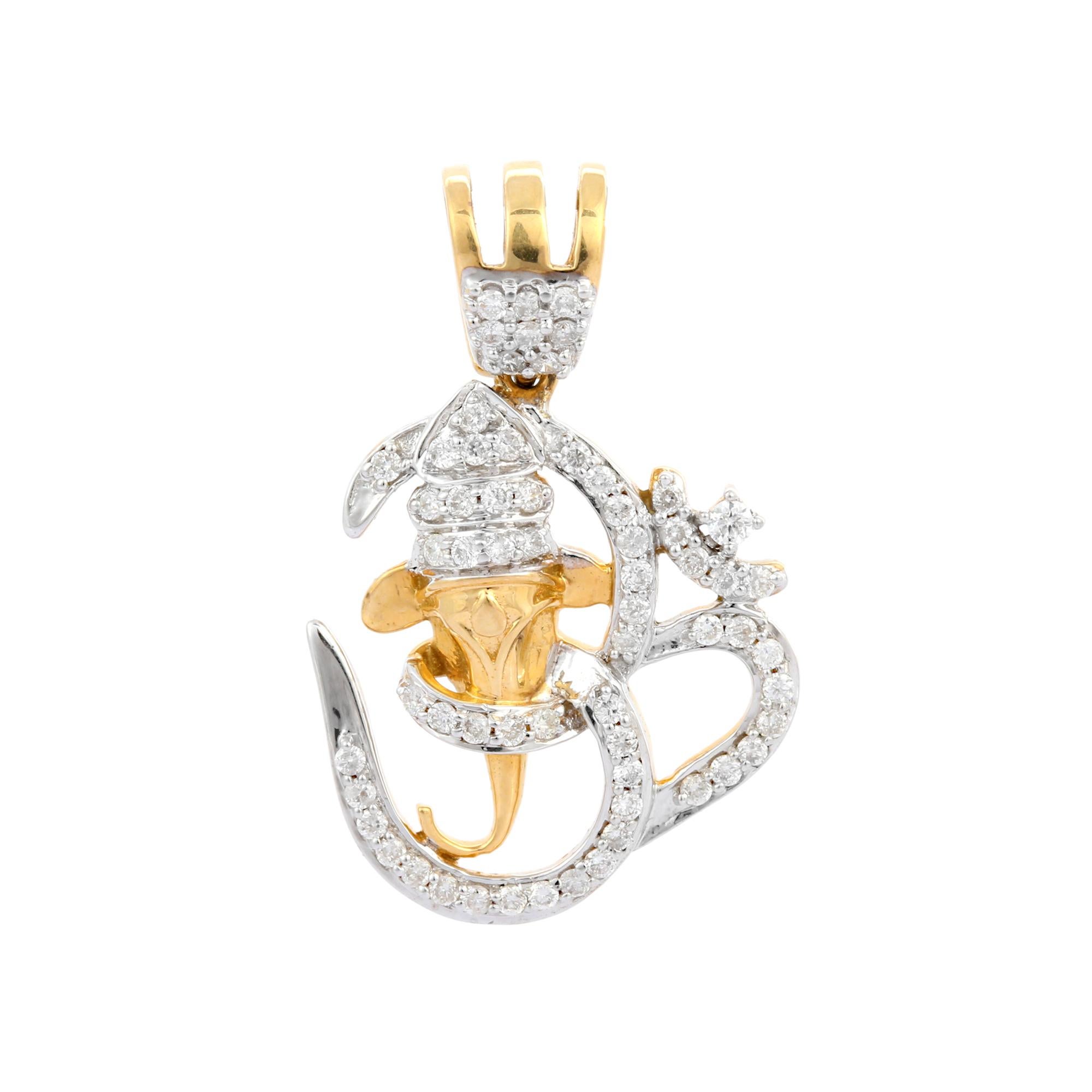 Pendentif de style indien Ganesh en forme de lettre en or jaune 18 carats et diamants Pour femmes en vente