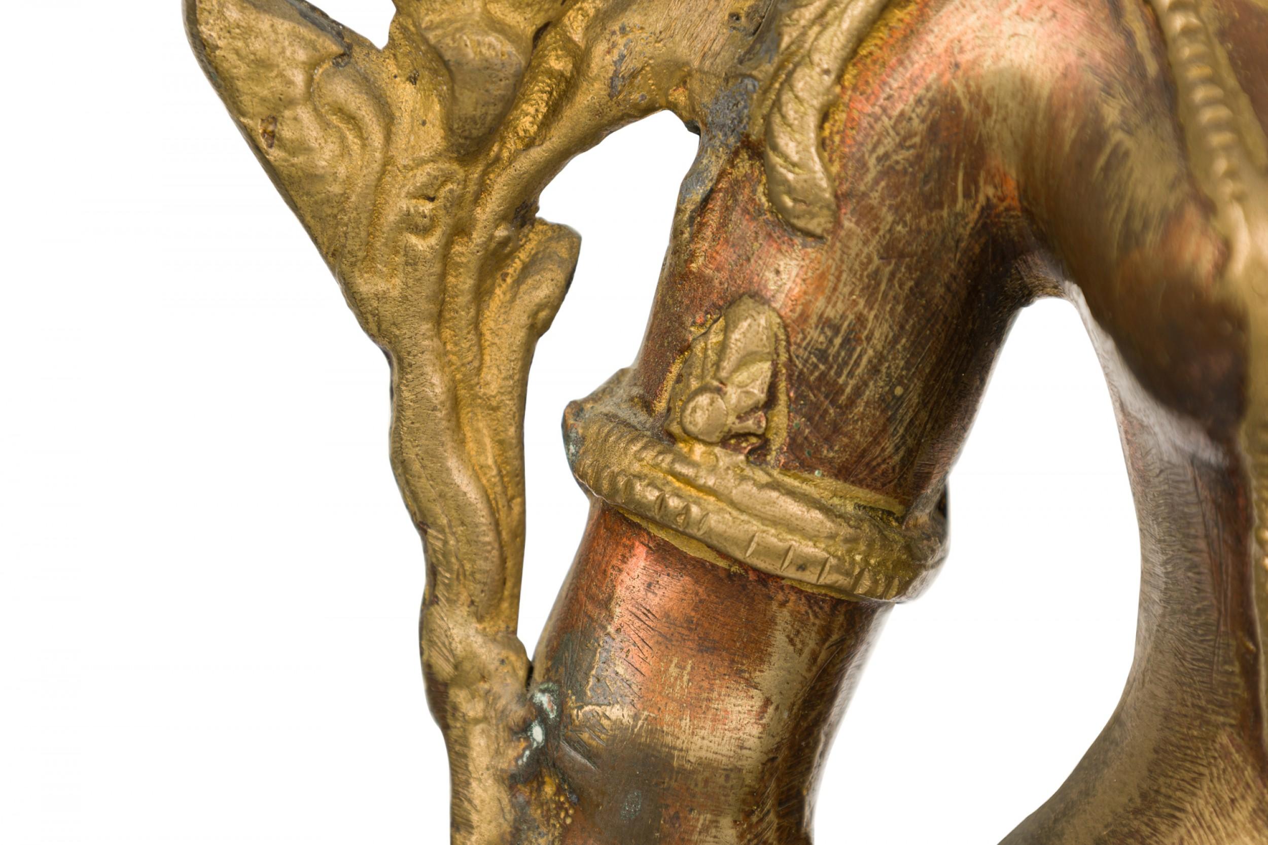 Tribal Statue de déesse hindoue de style indien en vente