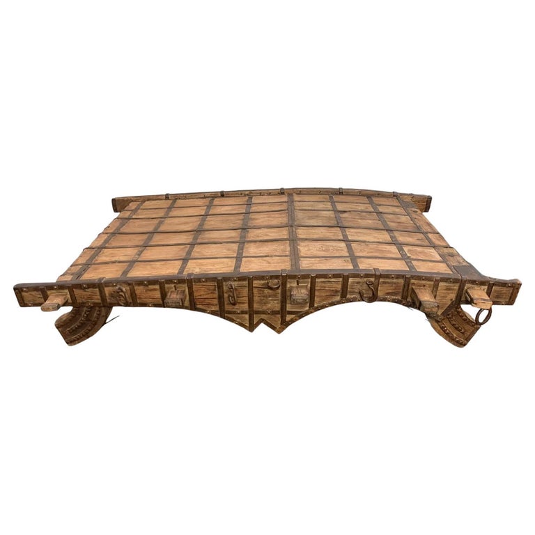 Indian Table in Teak and Wrought Iron For Sale at 1stDibs