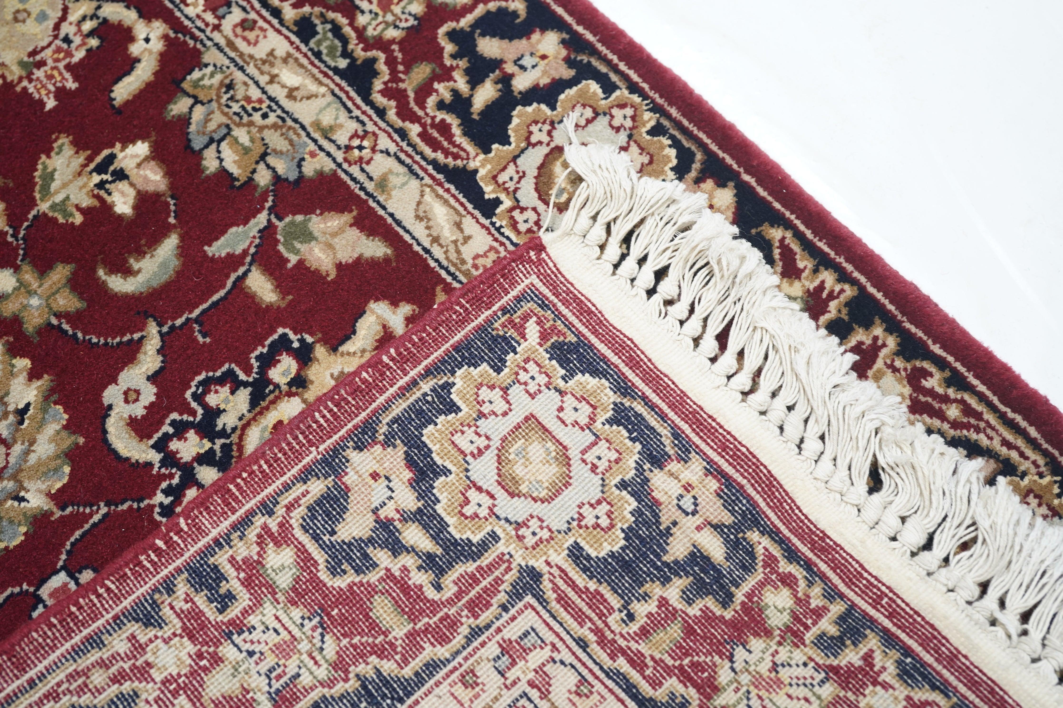 Runner indiano Tabriz 2'3'' x 10'0'' in vendita 4