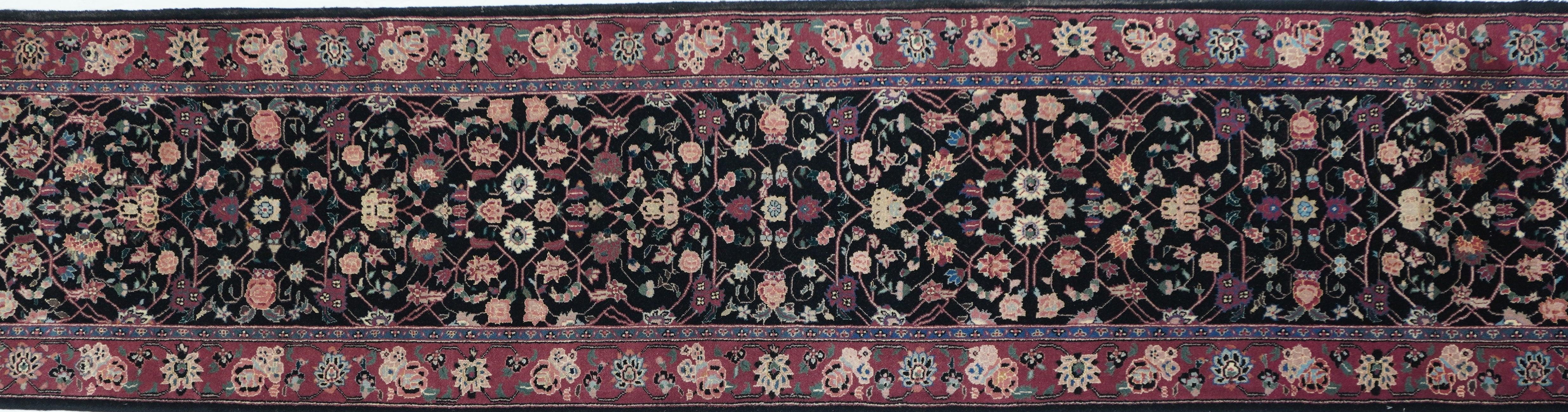 Indiano Runner indiano Tabriz 2'3'' x 10'0'' in vendita