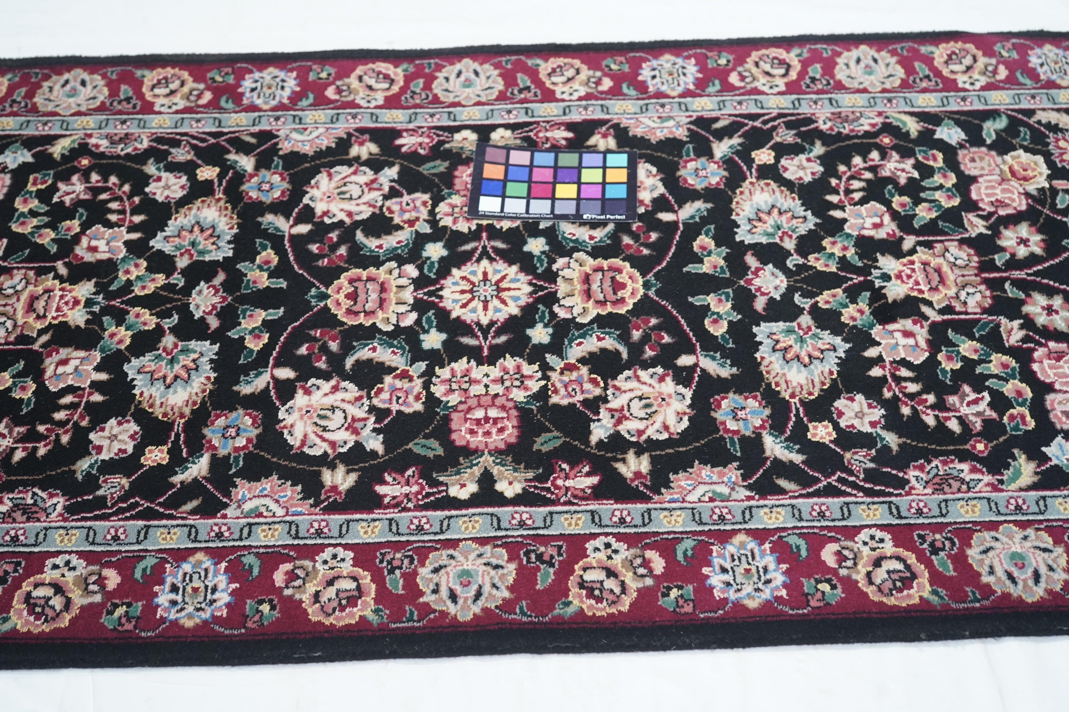 Runner indiano Tabriz 2'5'' x 9'10'' in vendita 2