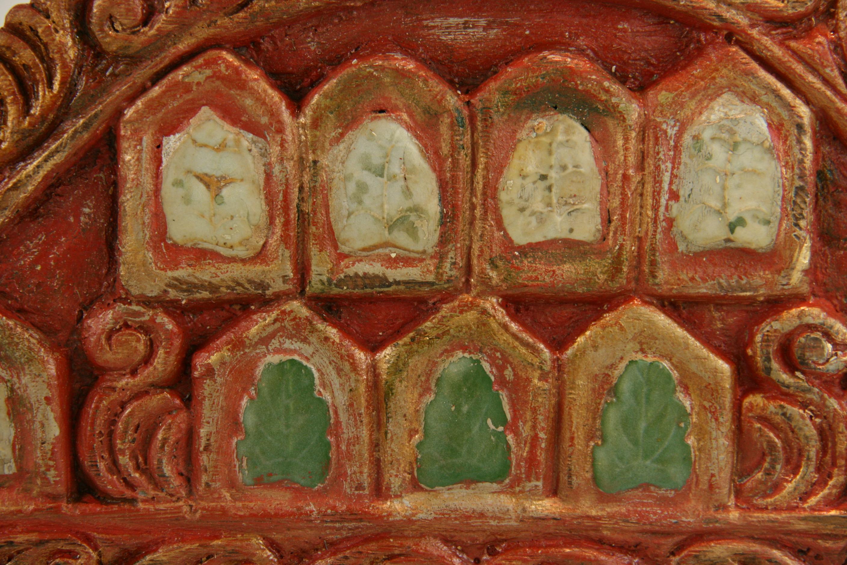 Fragments de temples indiens avec incrustations en céramique en vente 1