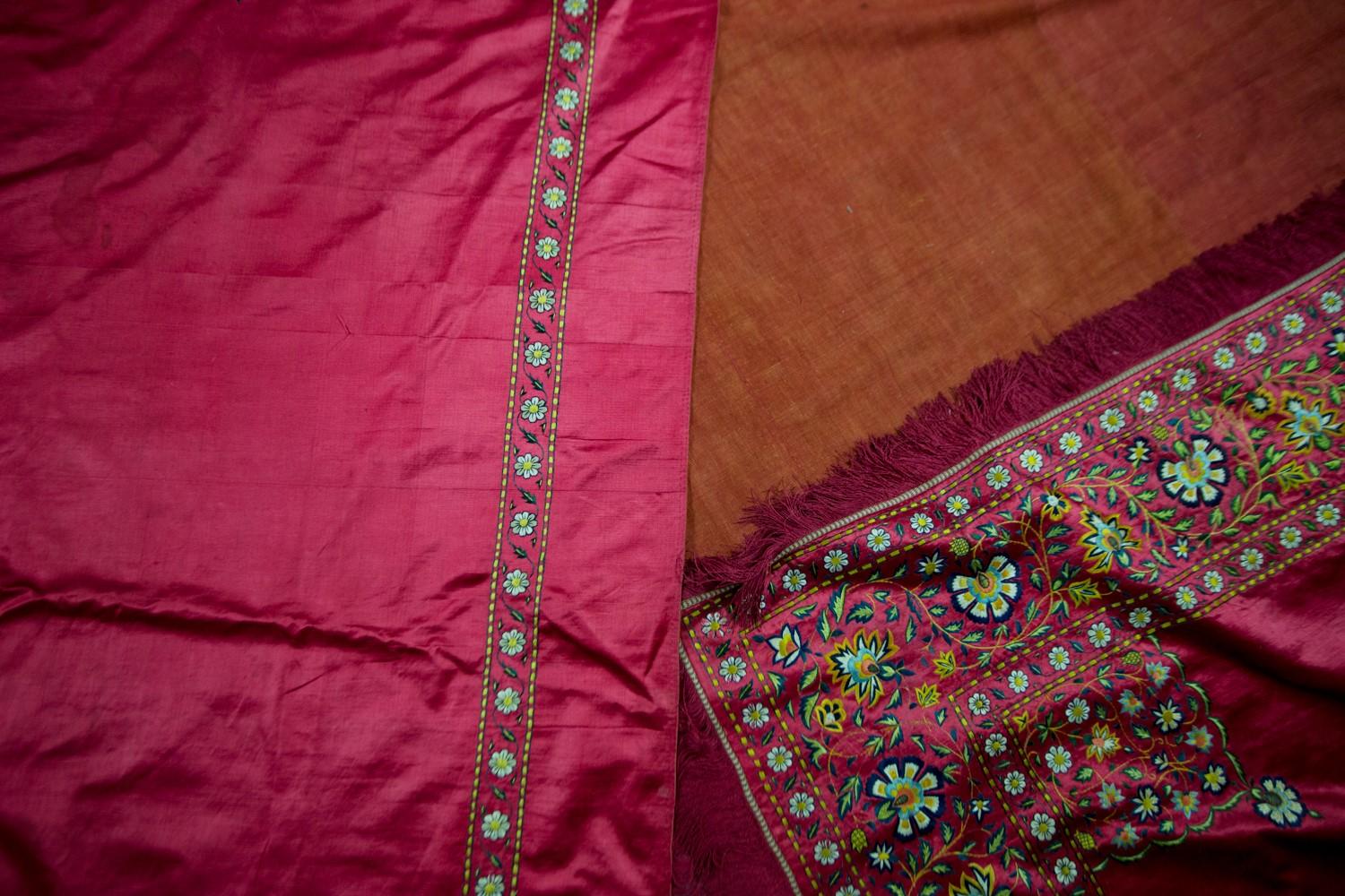 Indian Tent Or Long Embroidered Satin Valance in Mughal Style- 19th century For Sale 6