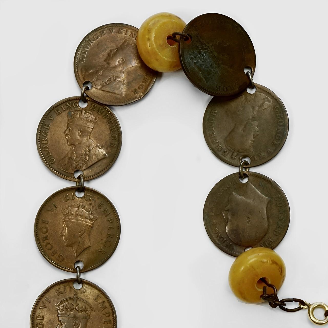 Collier de perles tibétaines indiennes et de résine jaune Bon état - En vente à London, GB
