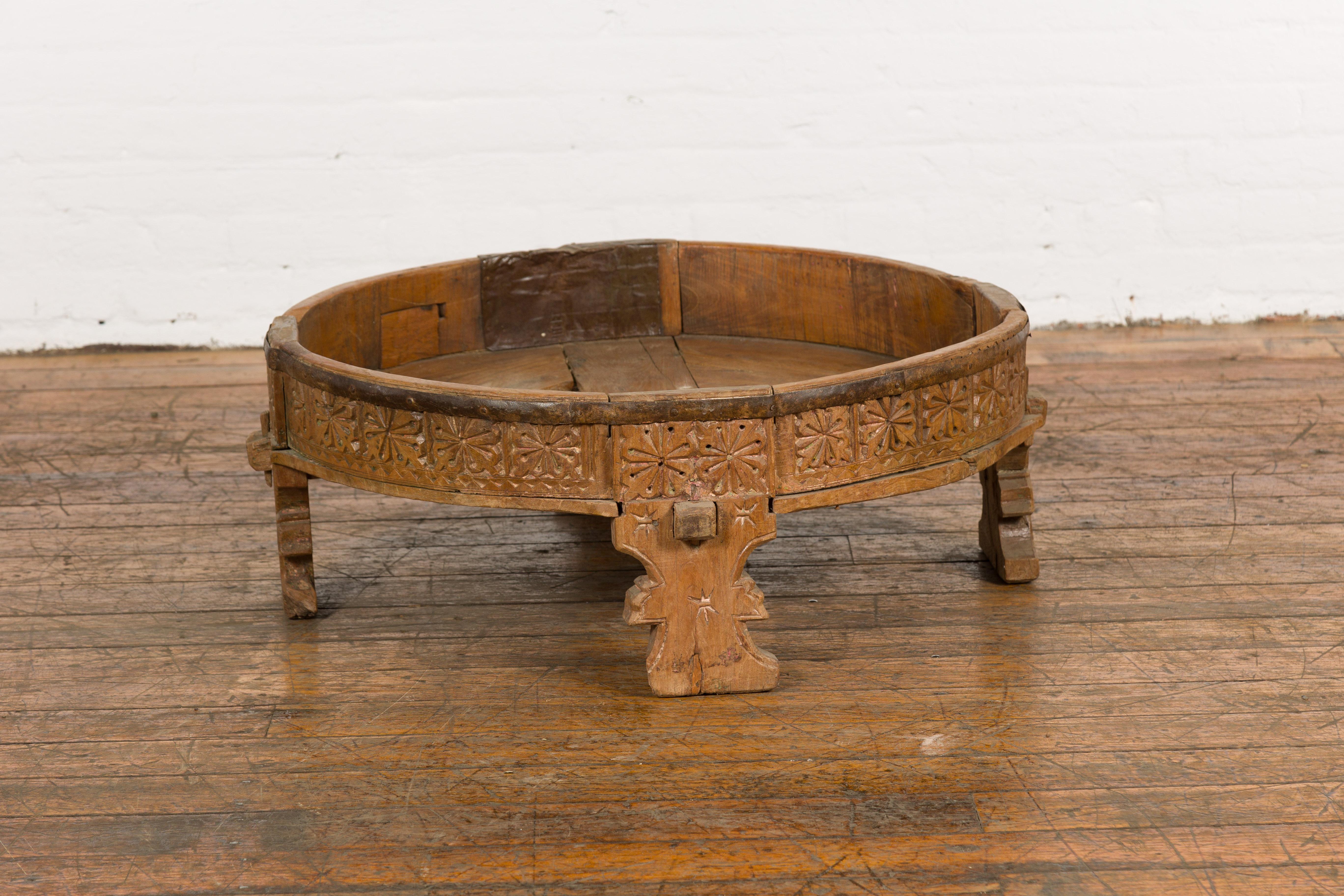 Indian Tribal 1920s Teak Chakki Grinding Table with Geometric Hand-Carved Motifs For Sale 6