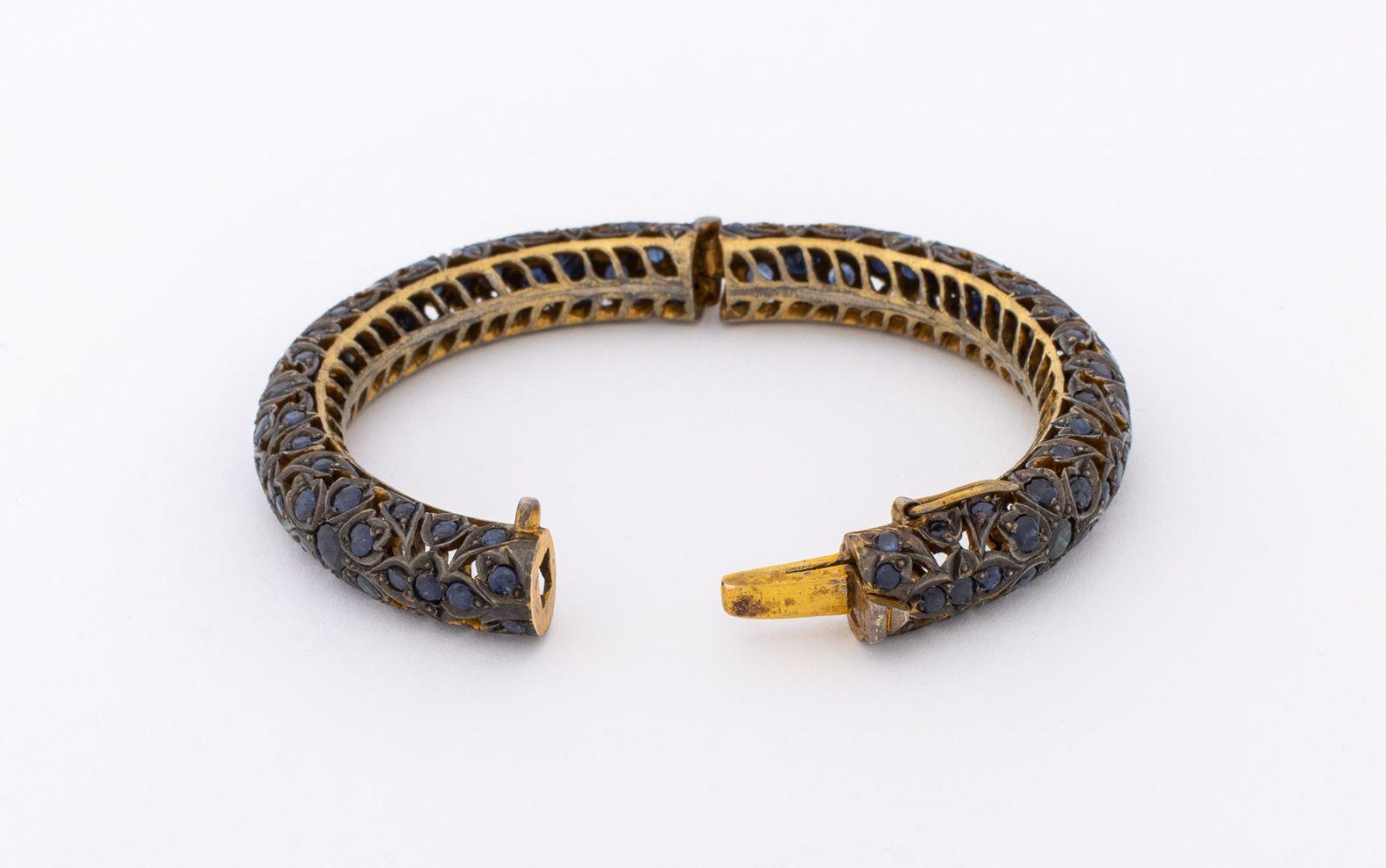 Bracciale a cerniera in argento con zaffiro in vermeil indiano in vendita 4