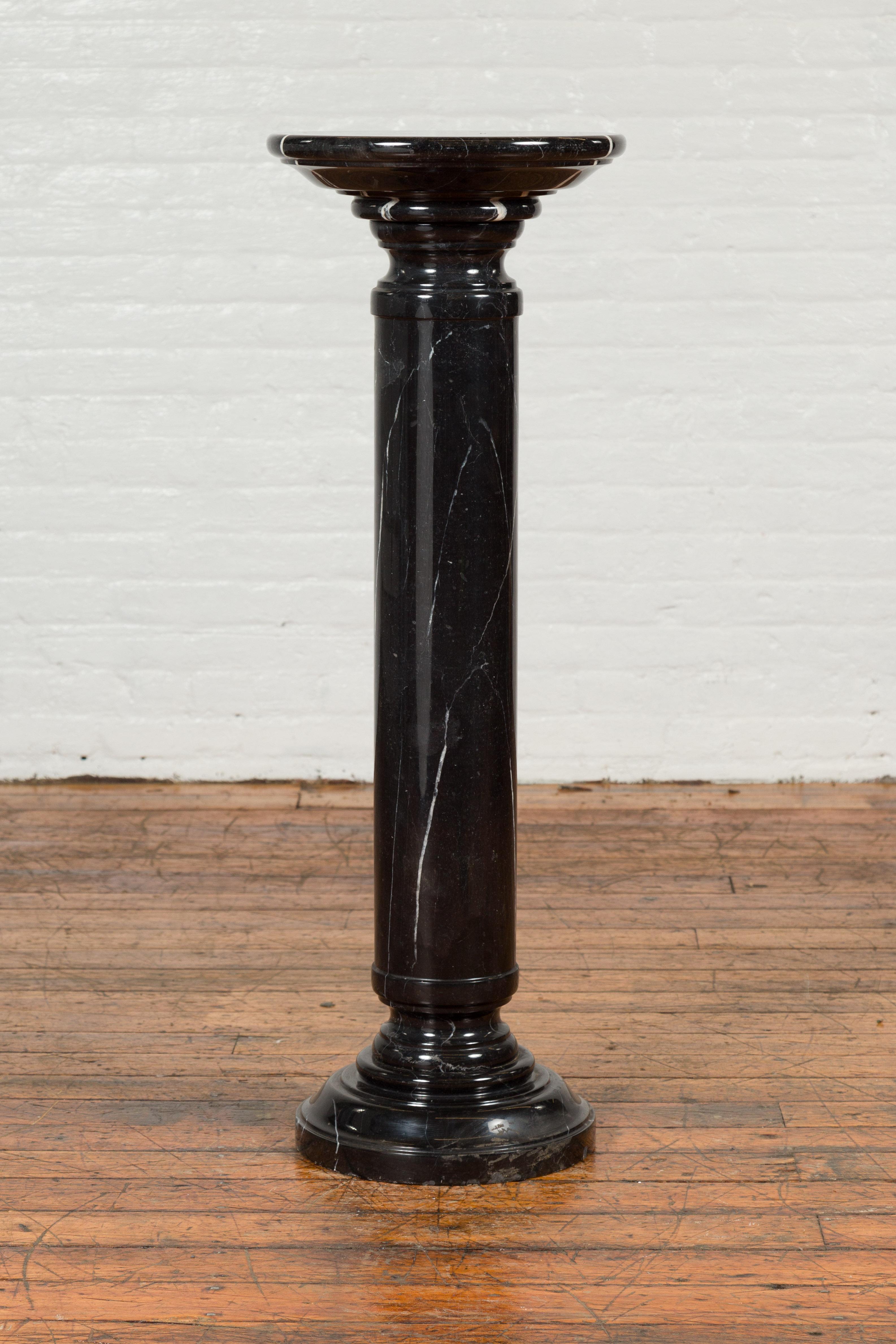 Indian Vintage Black Carrara Marble Pedestal with Circular Top and Stripe Accent 5