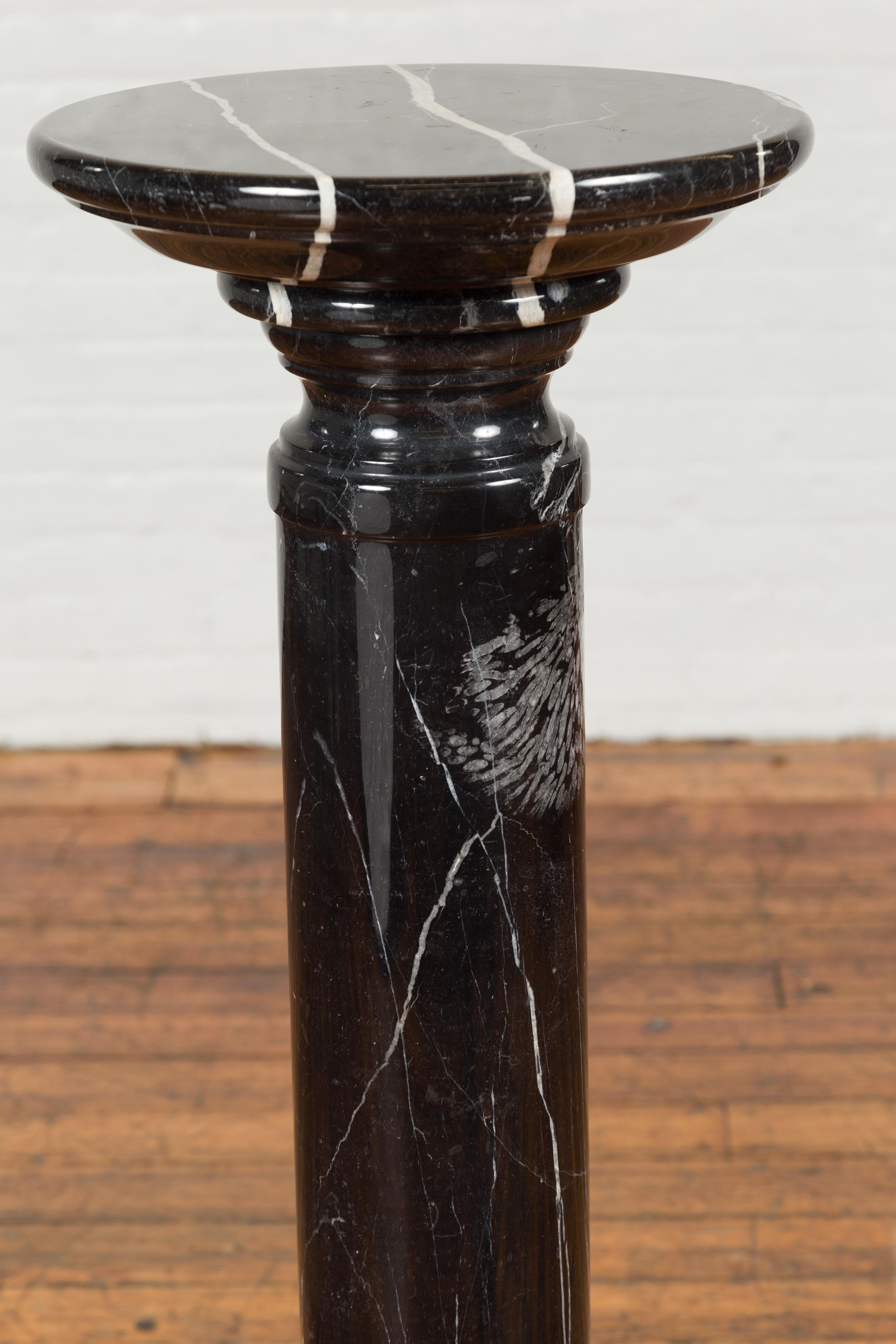 20th Century Indian Vintage Black Carrara Marble Pedestal with Circular Top and Stripe Accent
