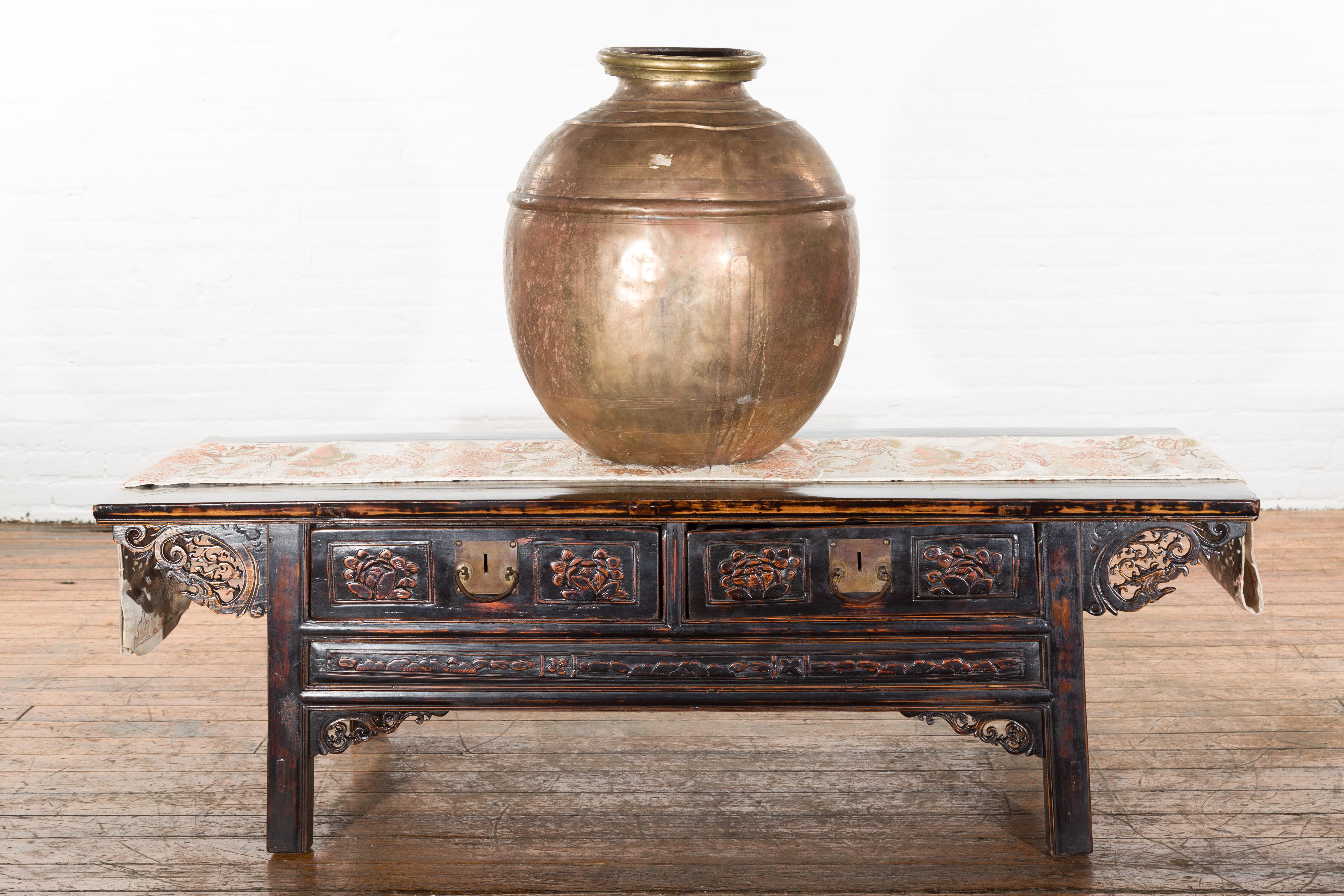 Indian Vintage Brass Water Jar with Concentric Rings and Distressed Appearance In Good Condition In Yonkers, NY