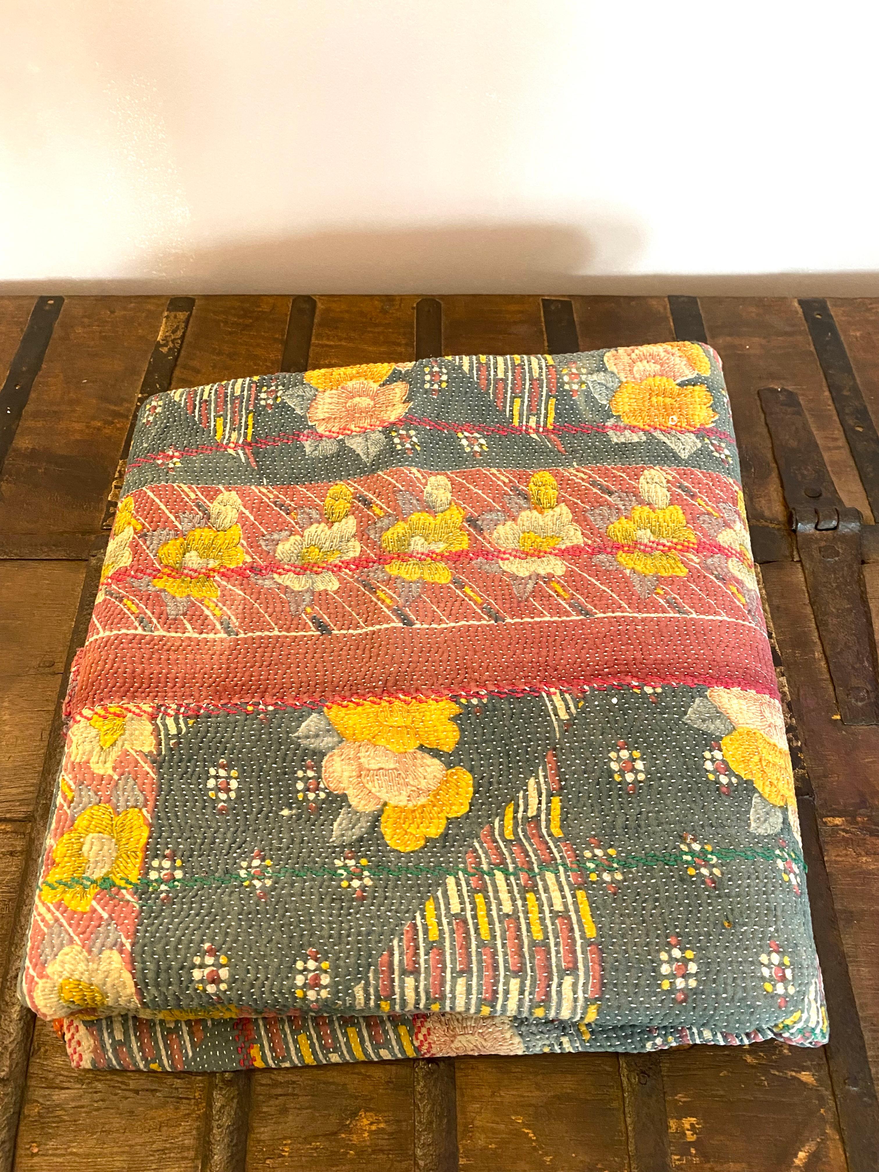 Hand-Woven Indian vintage quilt For Sale