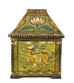Boîte en bois indien avec scènes d'animaux peintes