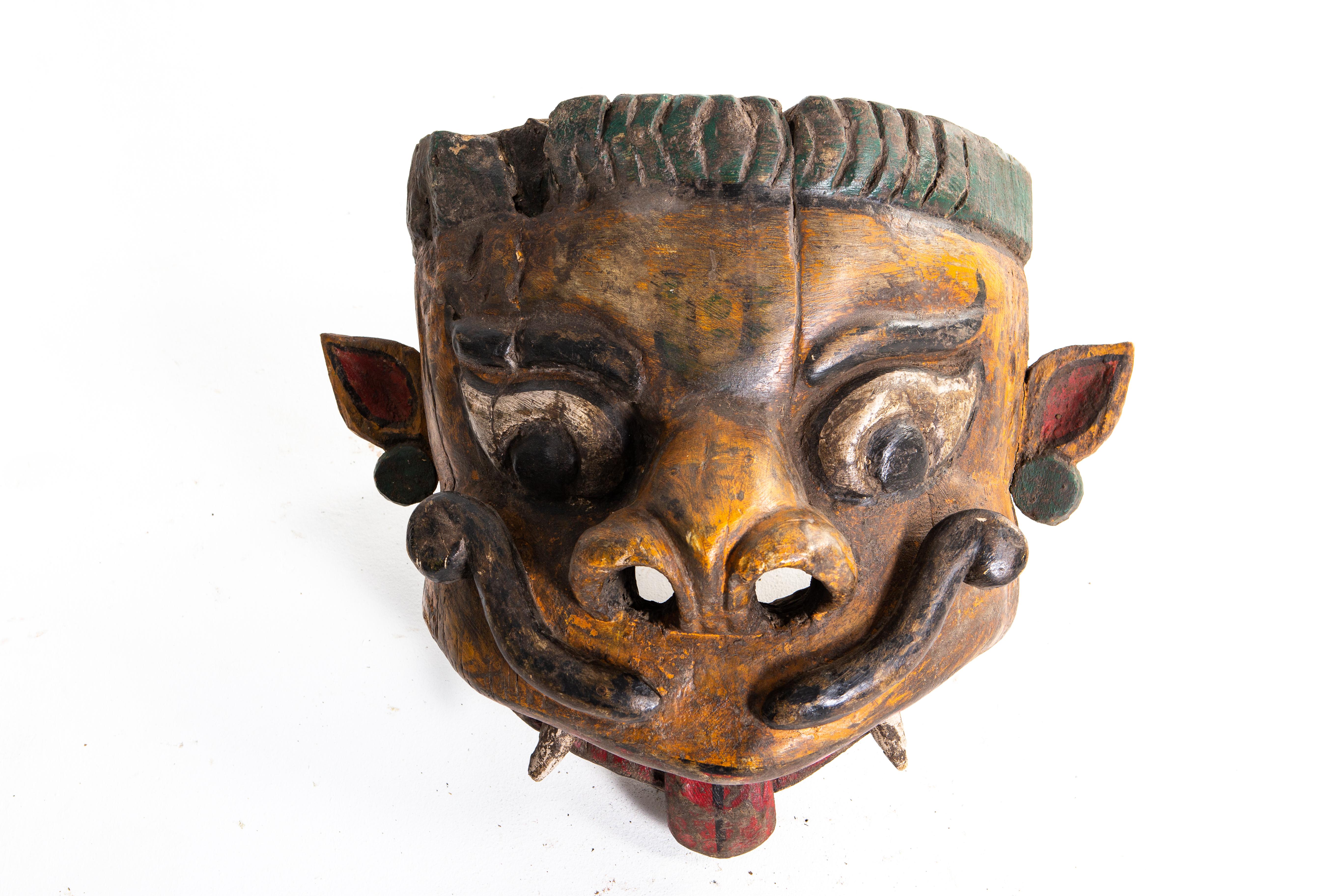 Indian Wooden Mask im Zustand „Gut“ in Chicago, IL