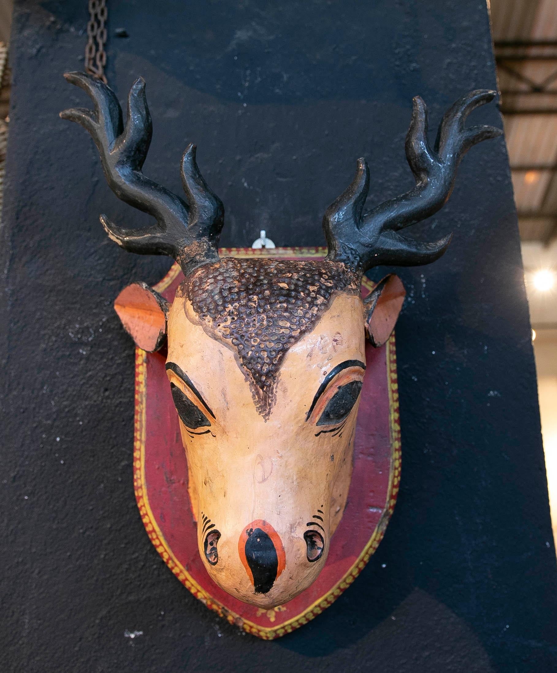 Indian Wooden Wall Sculpture of a Hand-Carved and Hand-Painted Deer In Good Condition For Sale In Marbella, ES